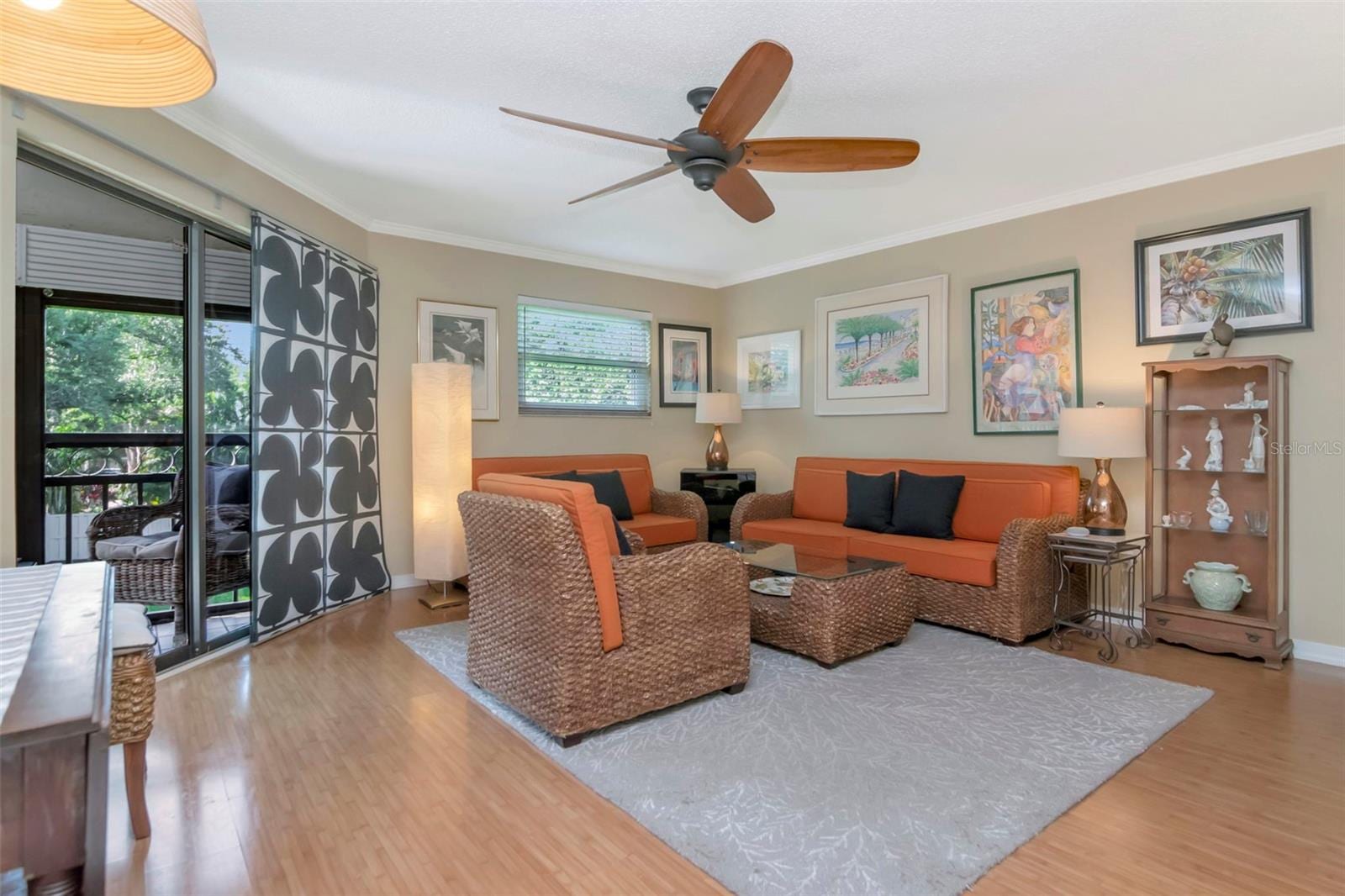 484 Santa Cruz Pl NE #H photo 3