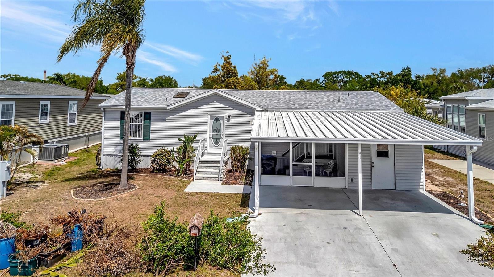 211 S Port Royal Ln #523 photo 3
