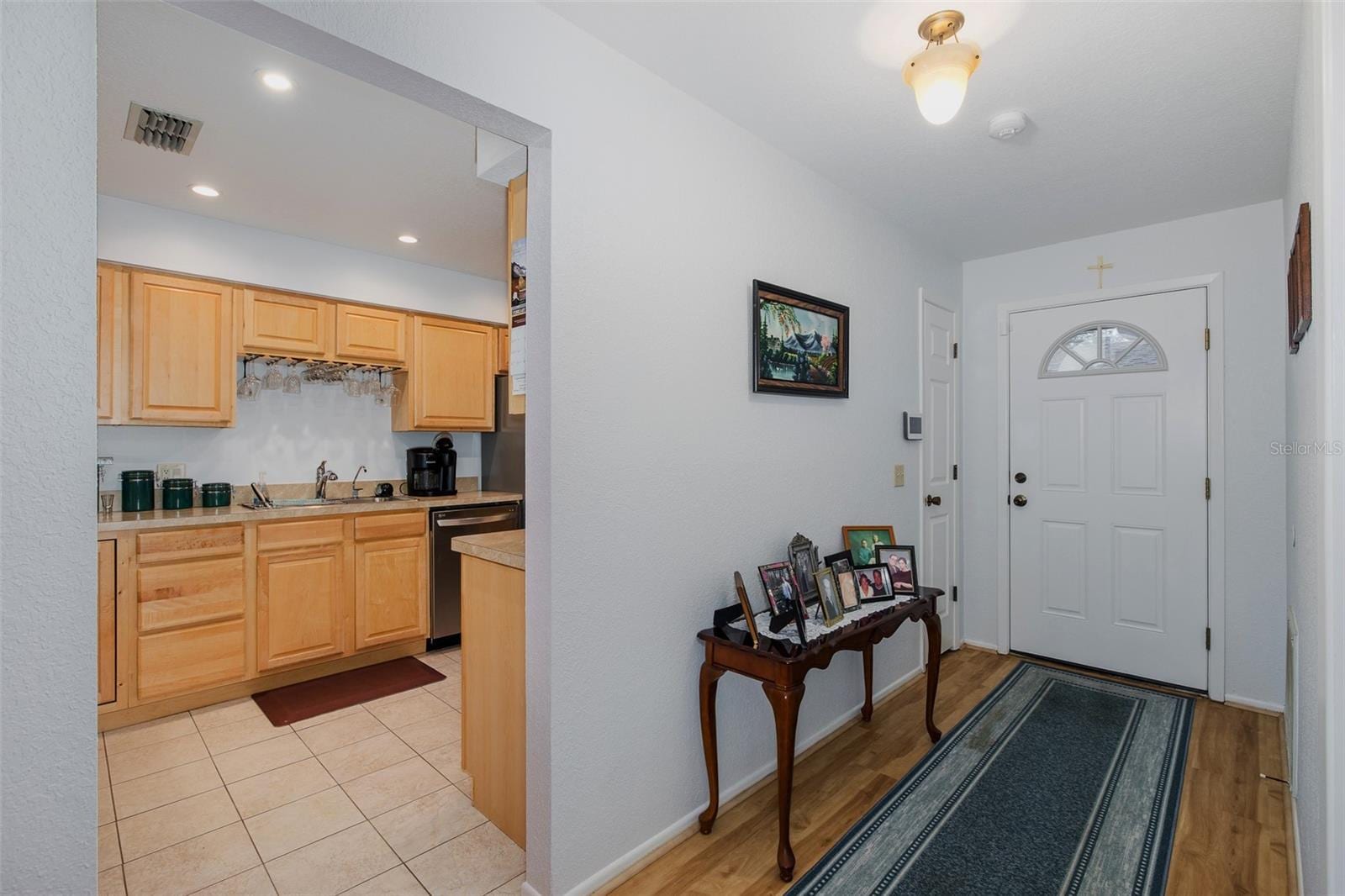 7834 Radcliffe Cir photo 3