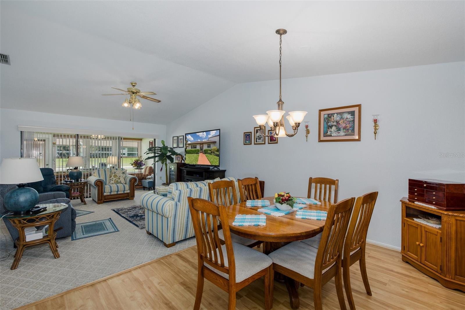 7834 Radcliffe Cir photo 4