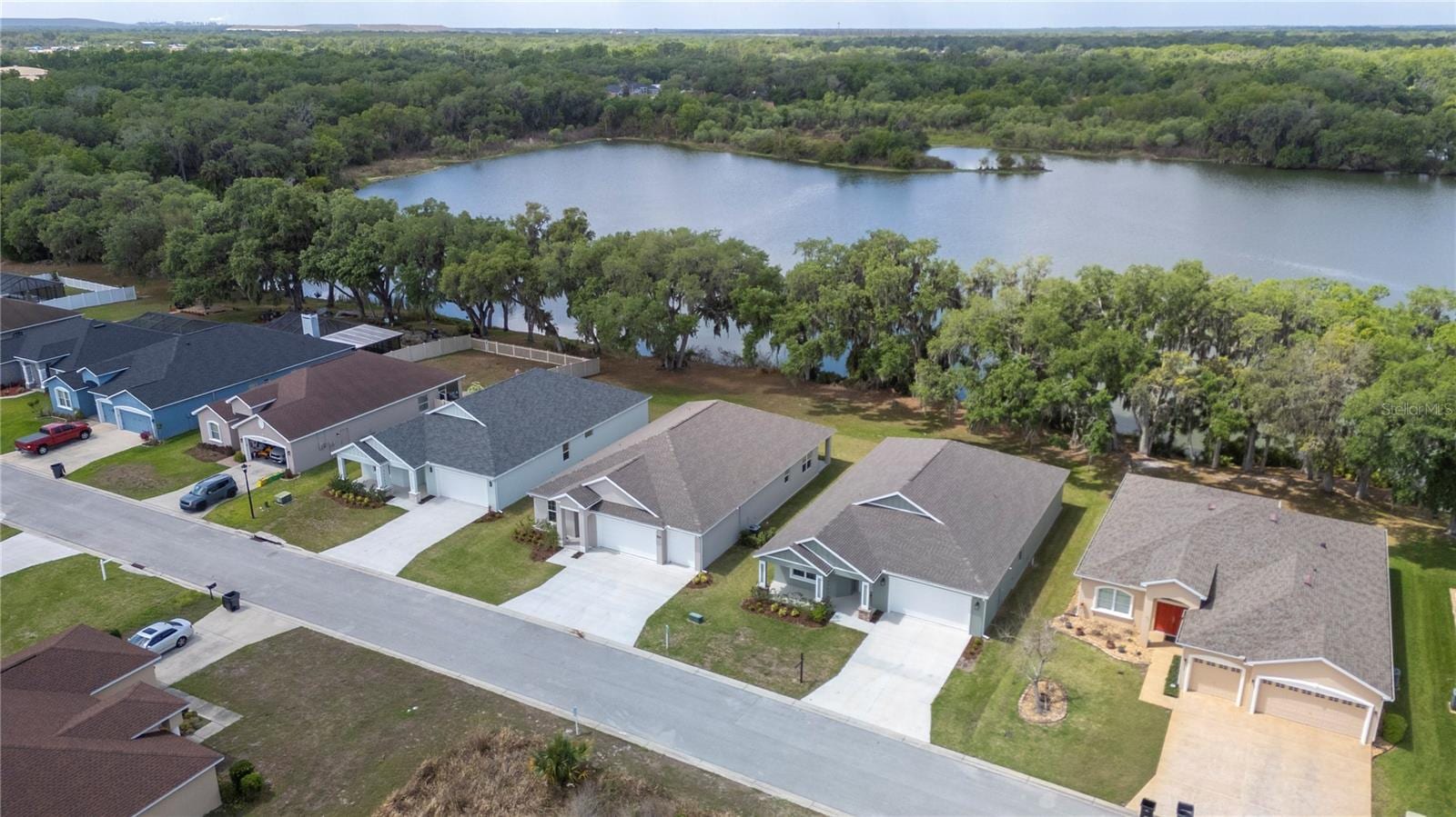 4537 Fairway Oaks Dr photo 3