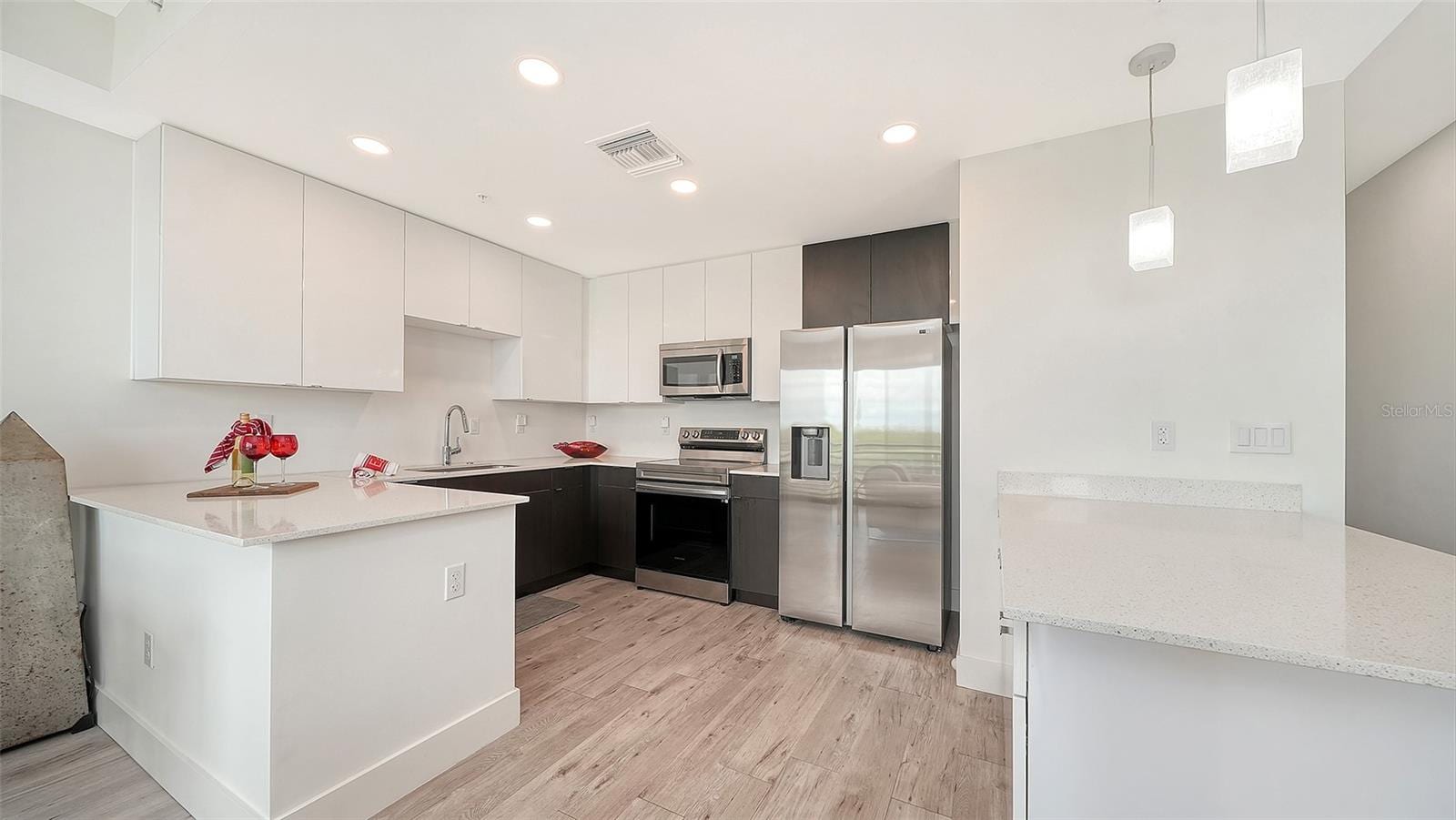 1709 N Tamiami Trl #522 photo 5