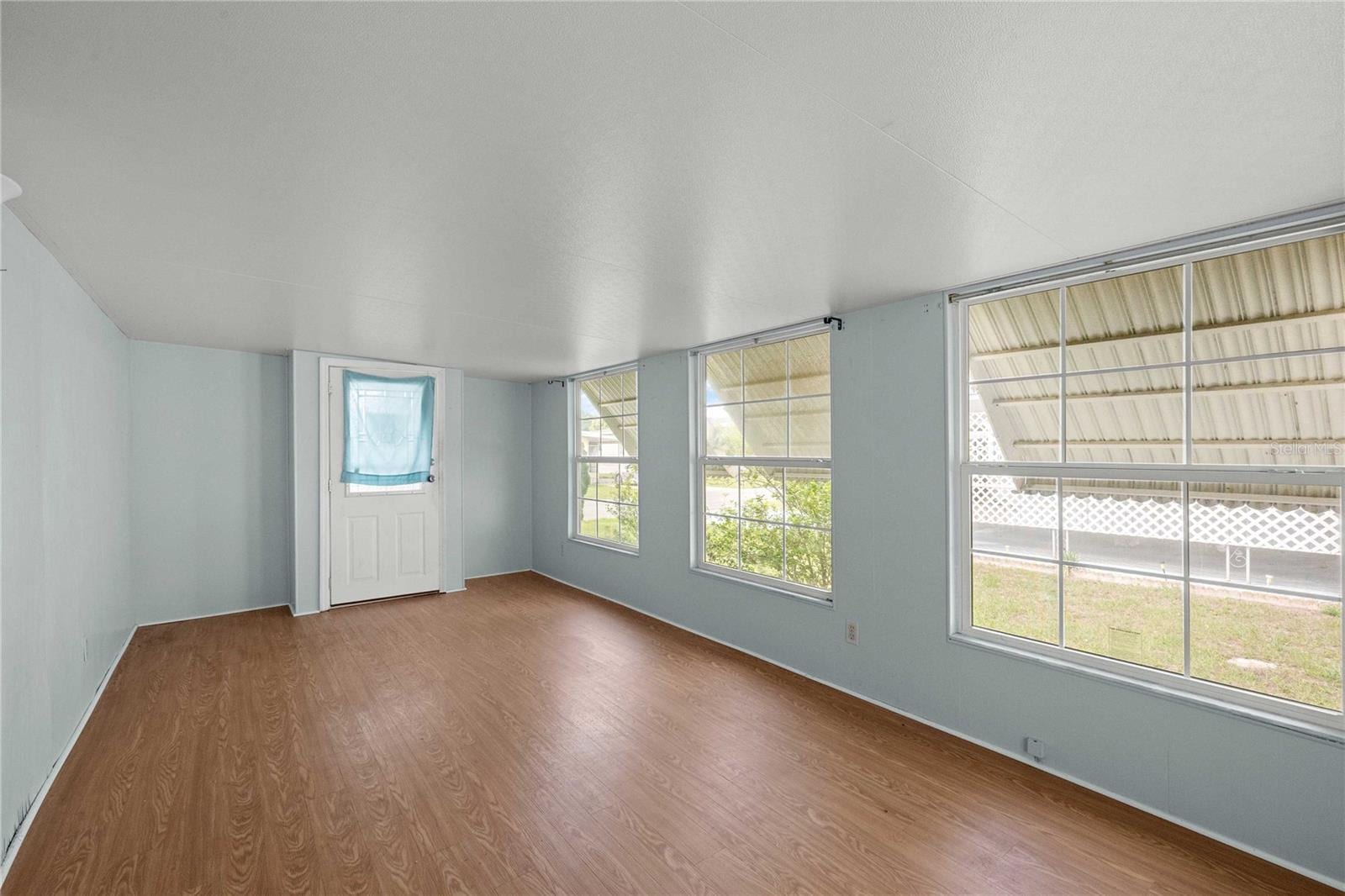 36941 Beth Ave photo 4