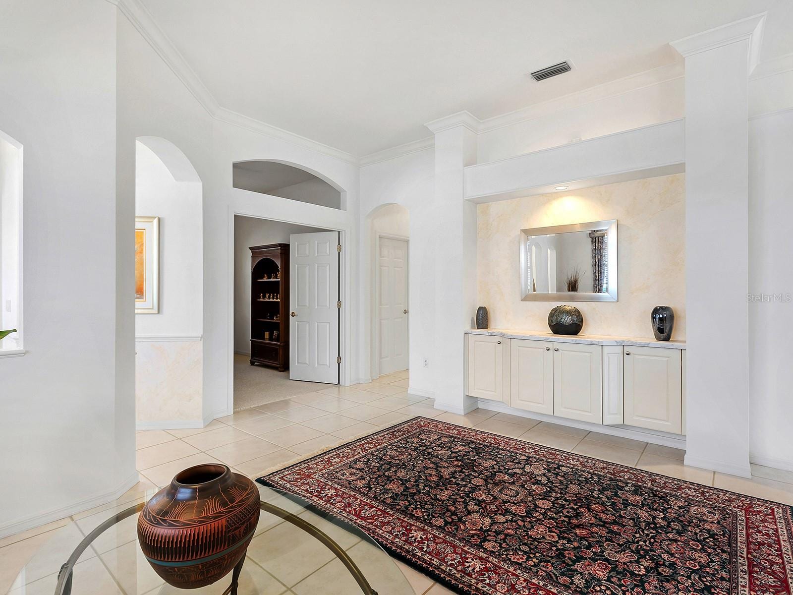 10106 Glenmore Ave photo 4