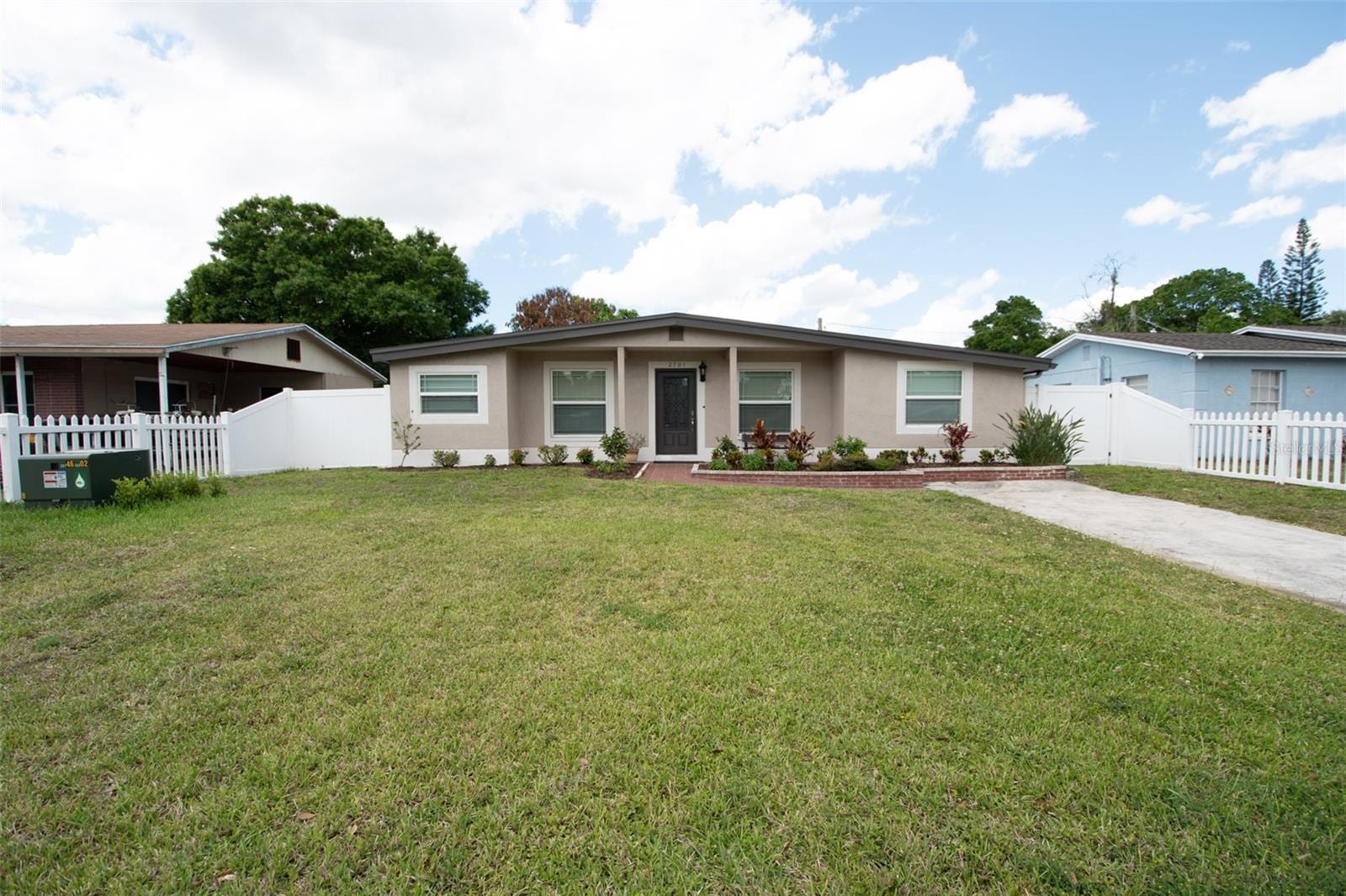 2701 Calle St photo 3
