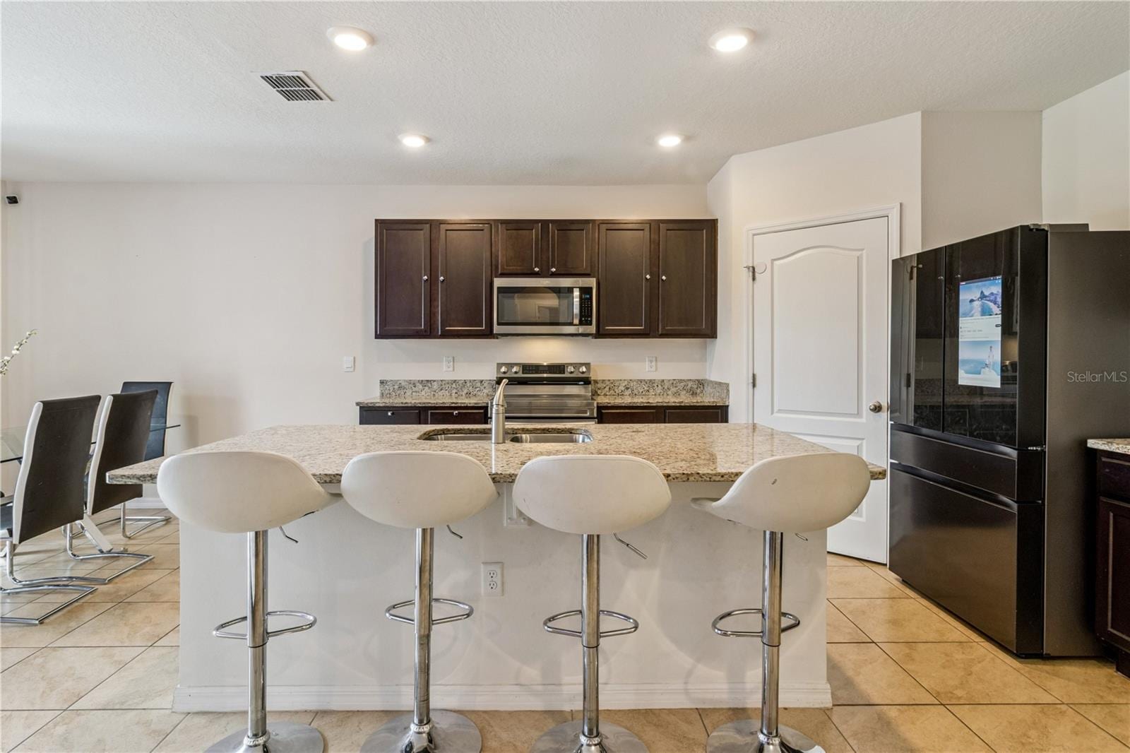 2933 Ivy Lake CT photo 3