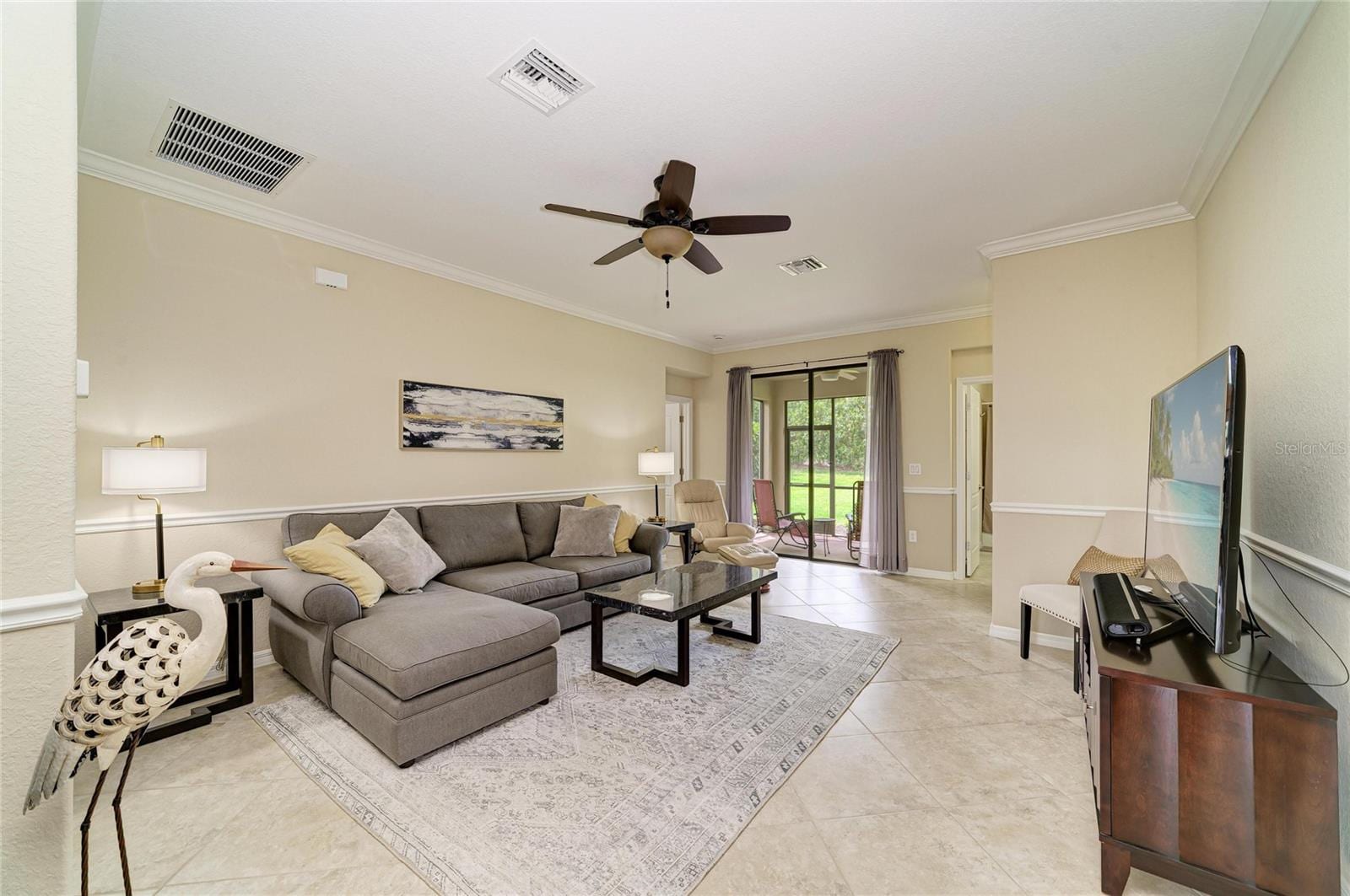 6810 Willowshire Way photo 2