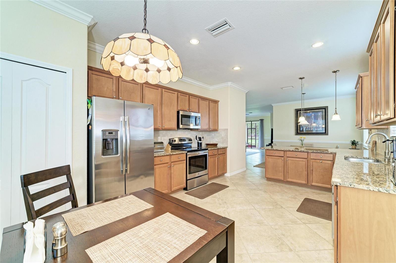 6810 Willowshire Way photo 3