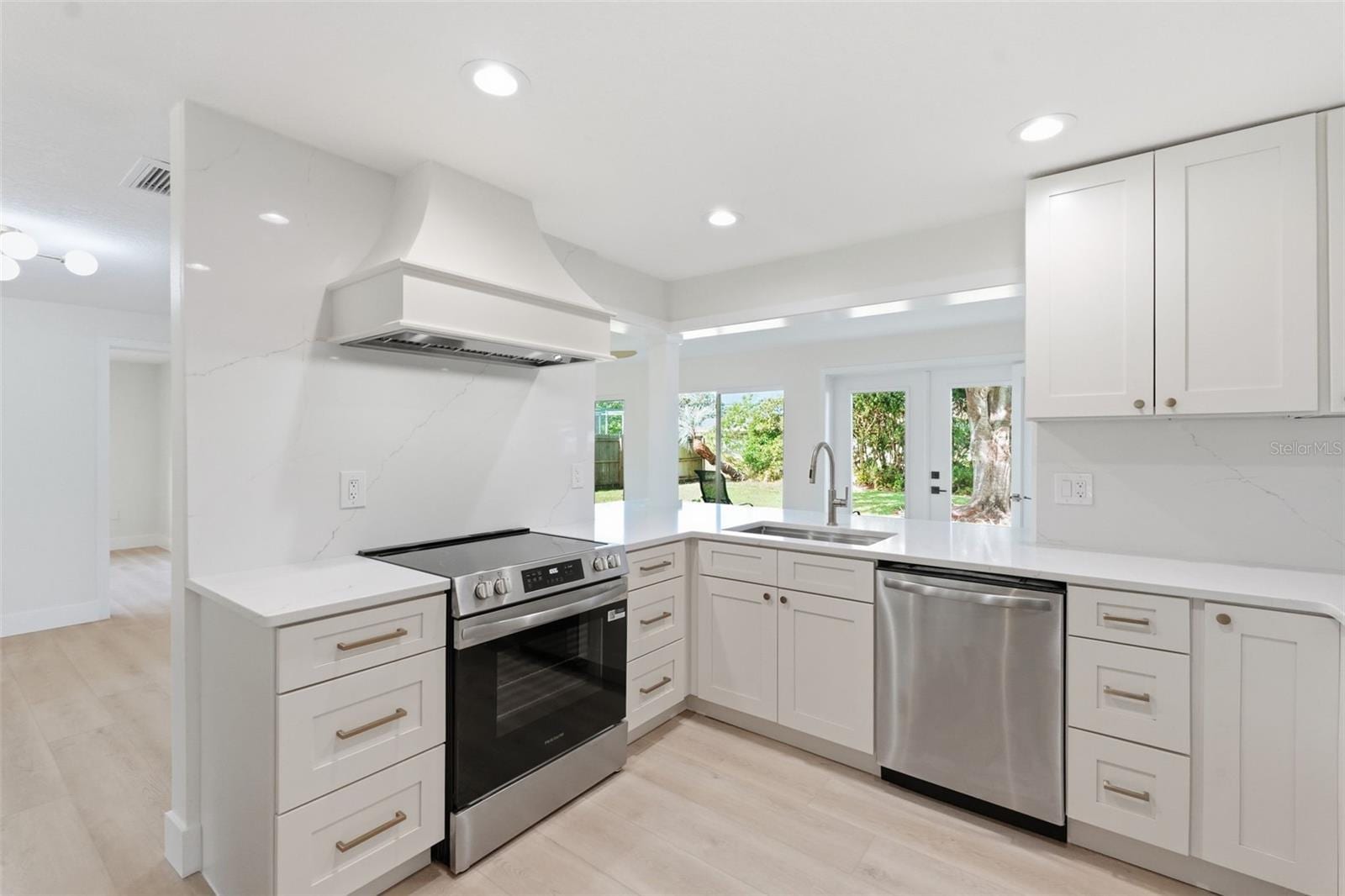 2150 Sarazen Dr photo 3