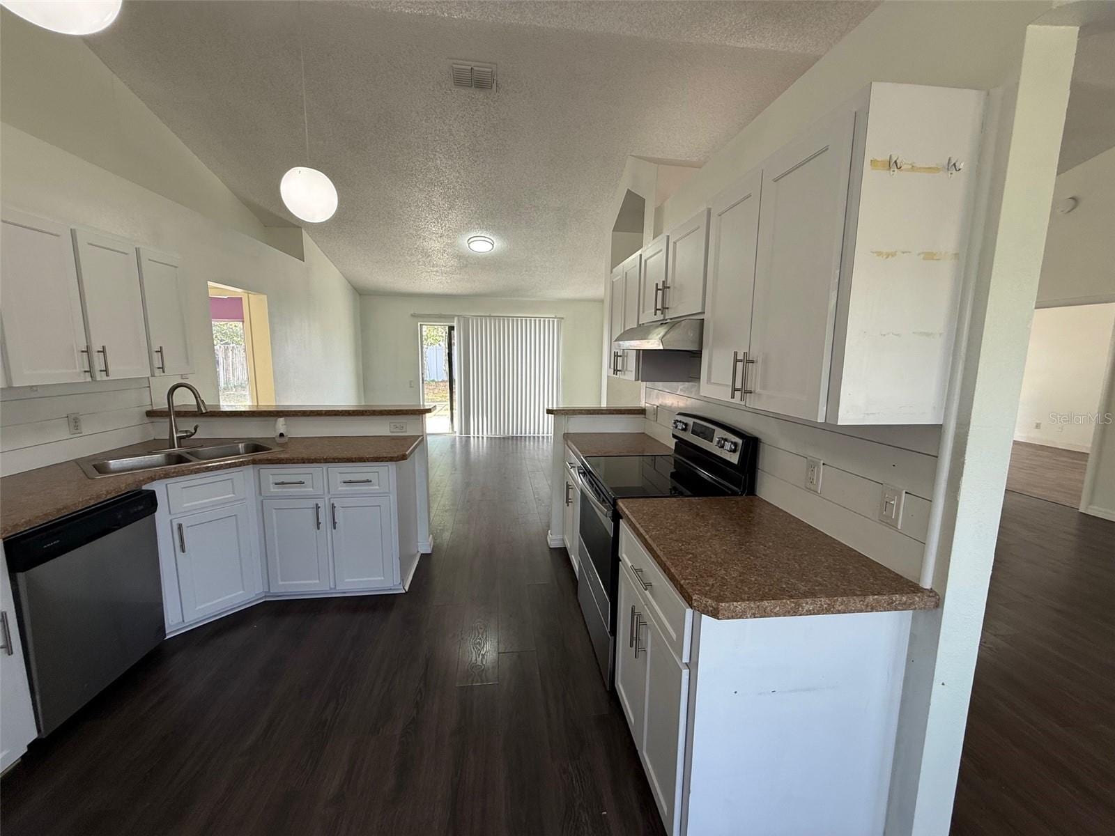 13102 Linden Dr photo 5