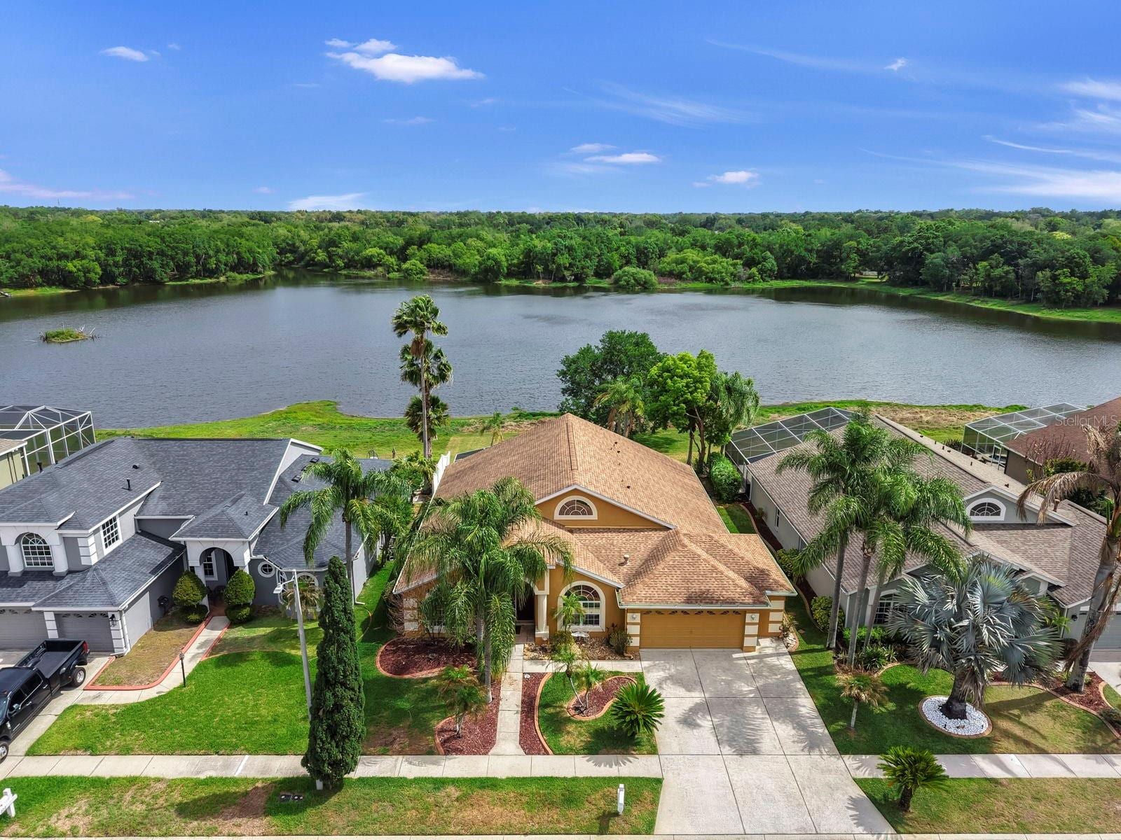220 Rosana Dr photo 2