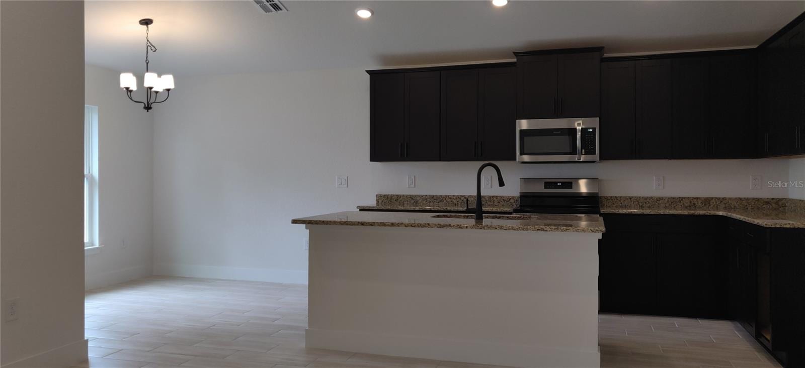 5543 Ocean Breeze Dr photo 5