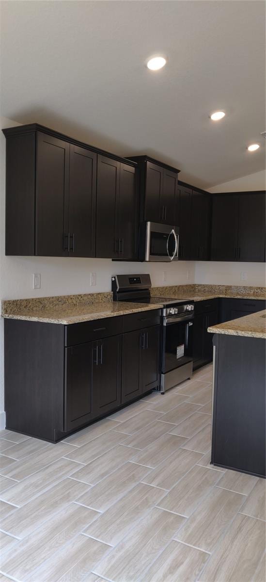 5543 Ocean Breeze Dr photo 3
