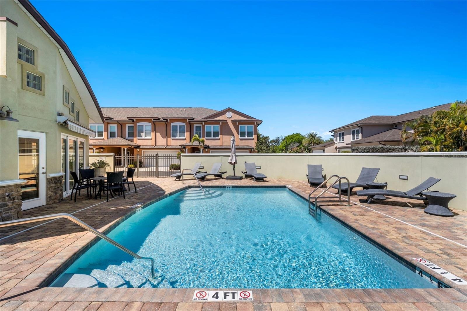 771 Date Palm Ln photo 2