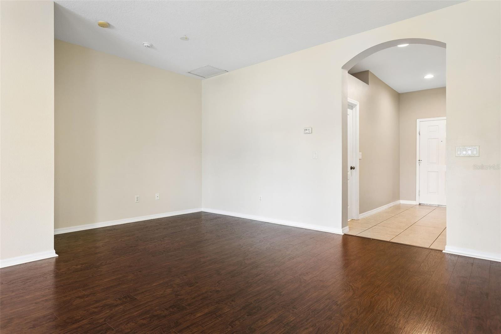 3033 Gem Luster CT photo 5
