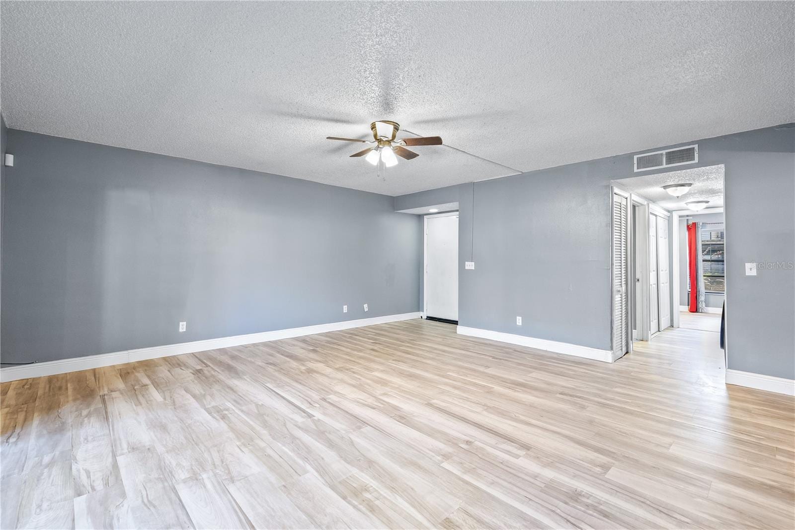 5169 Puritan Cir photo 4