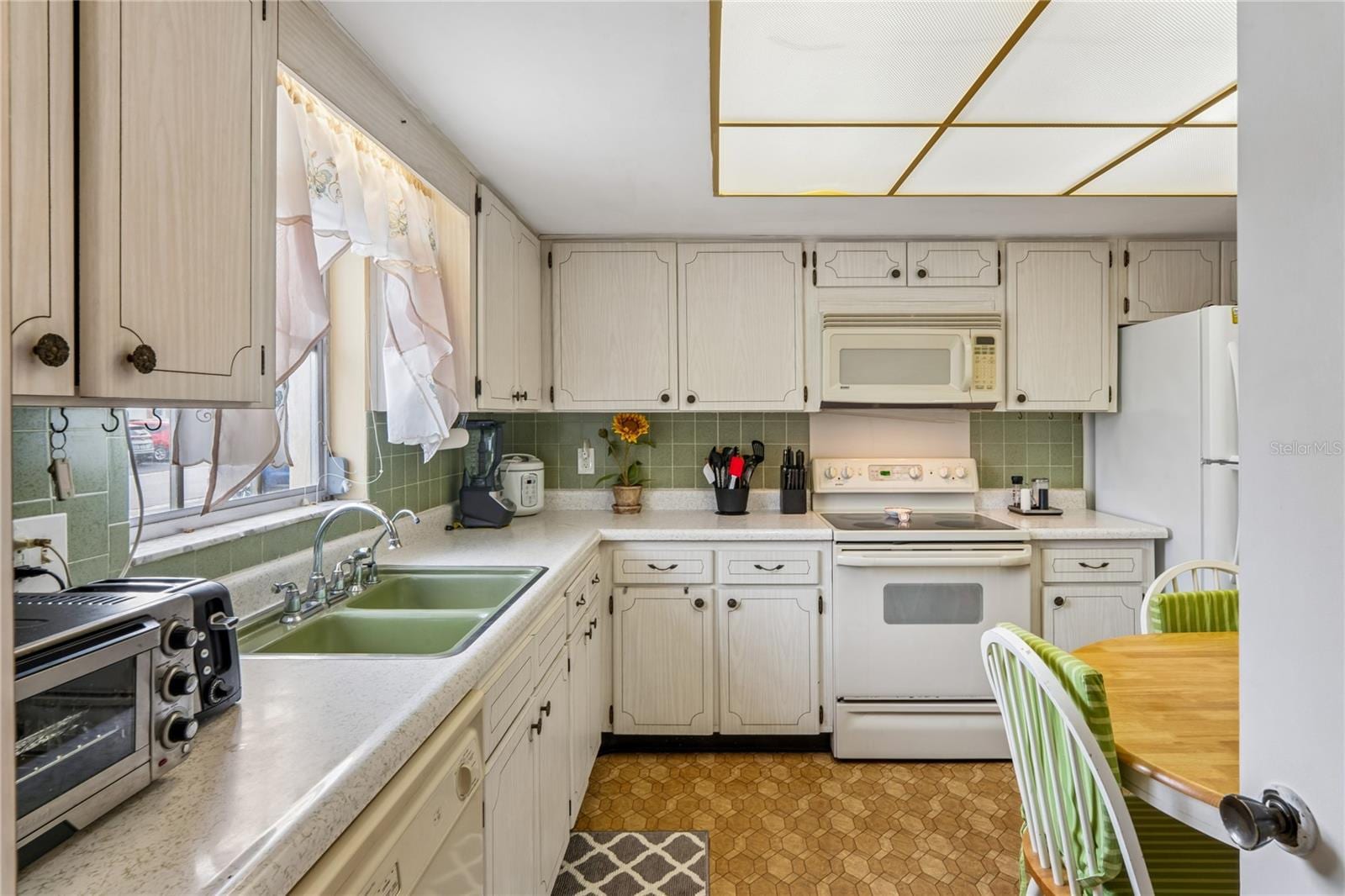1611 S Lake Ave #1 photo 5