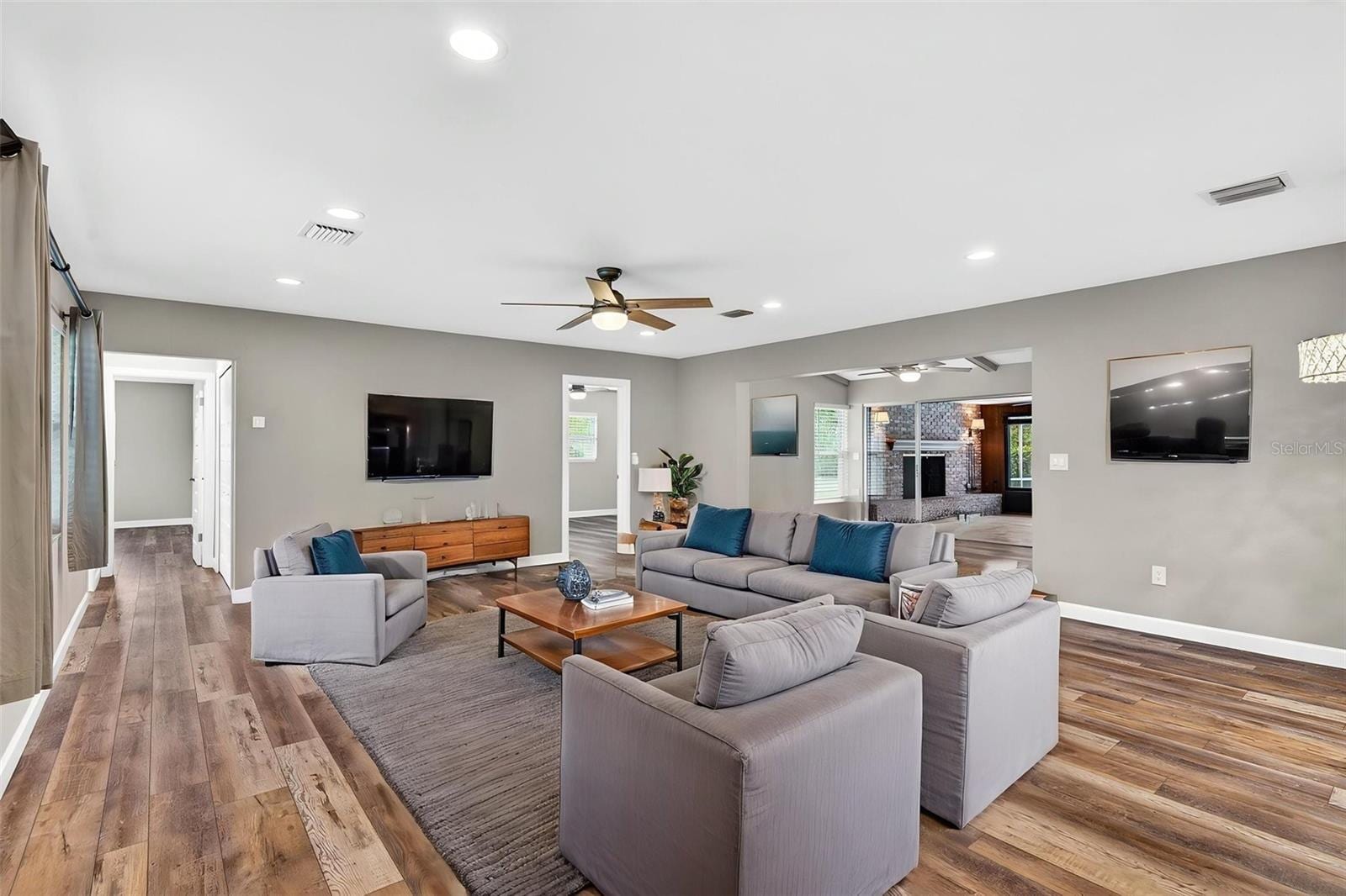 7 Eagle Ln photo 4
