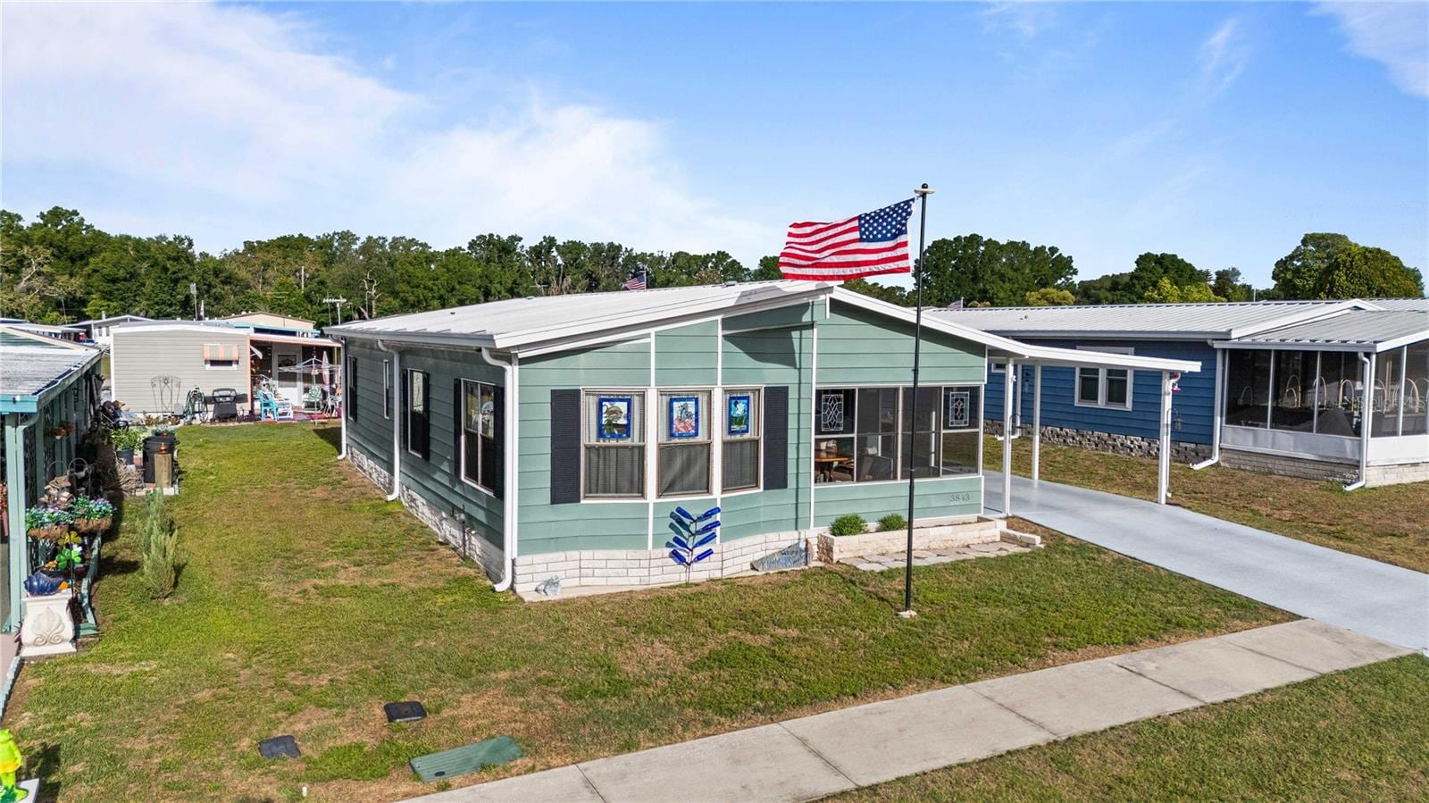 3843 Chris Dr photo 2