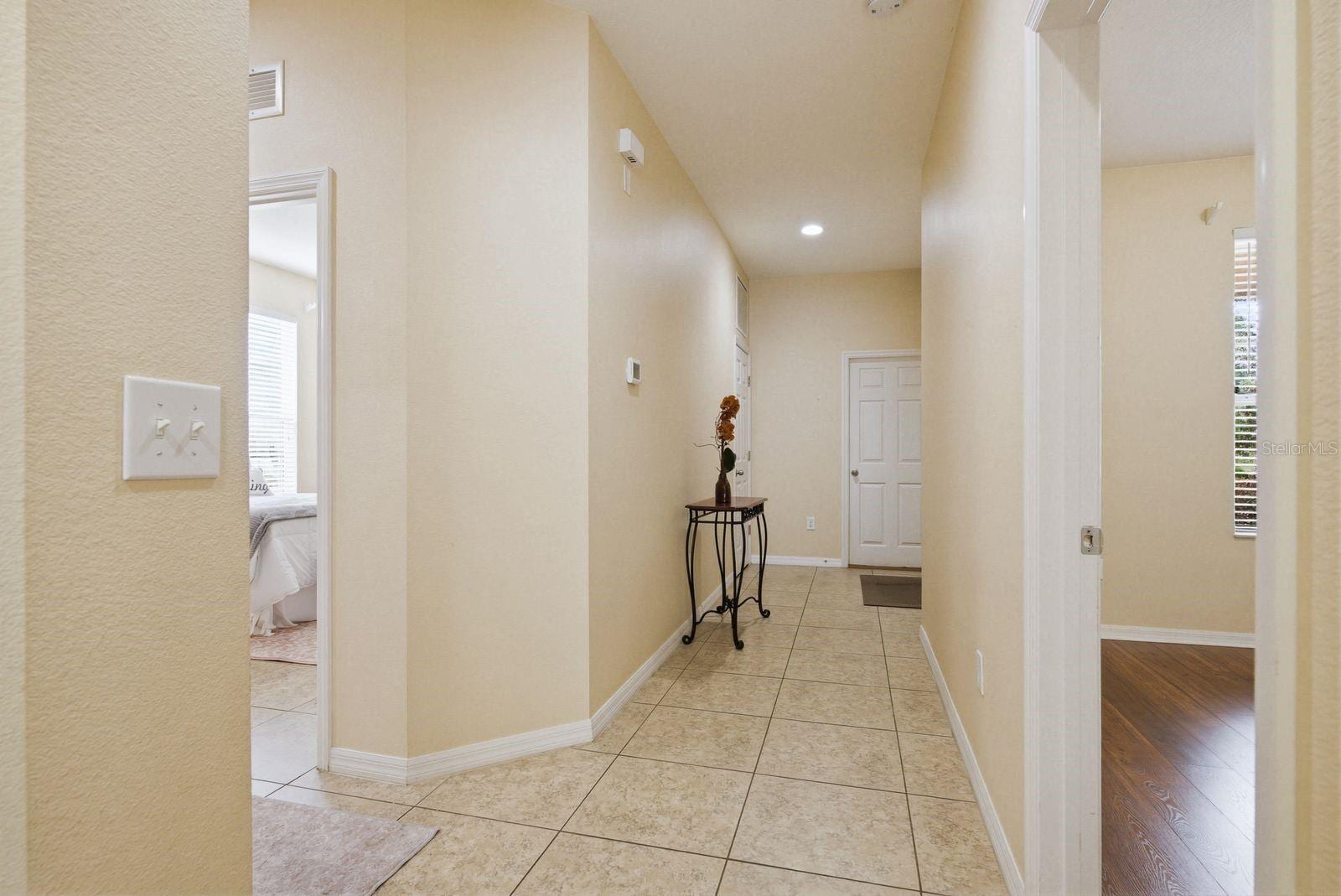 2211 Barracuda CT photo 4