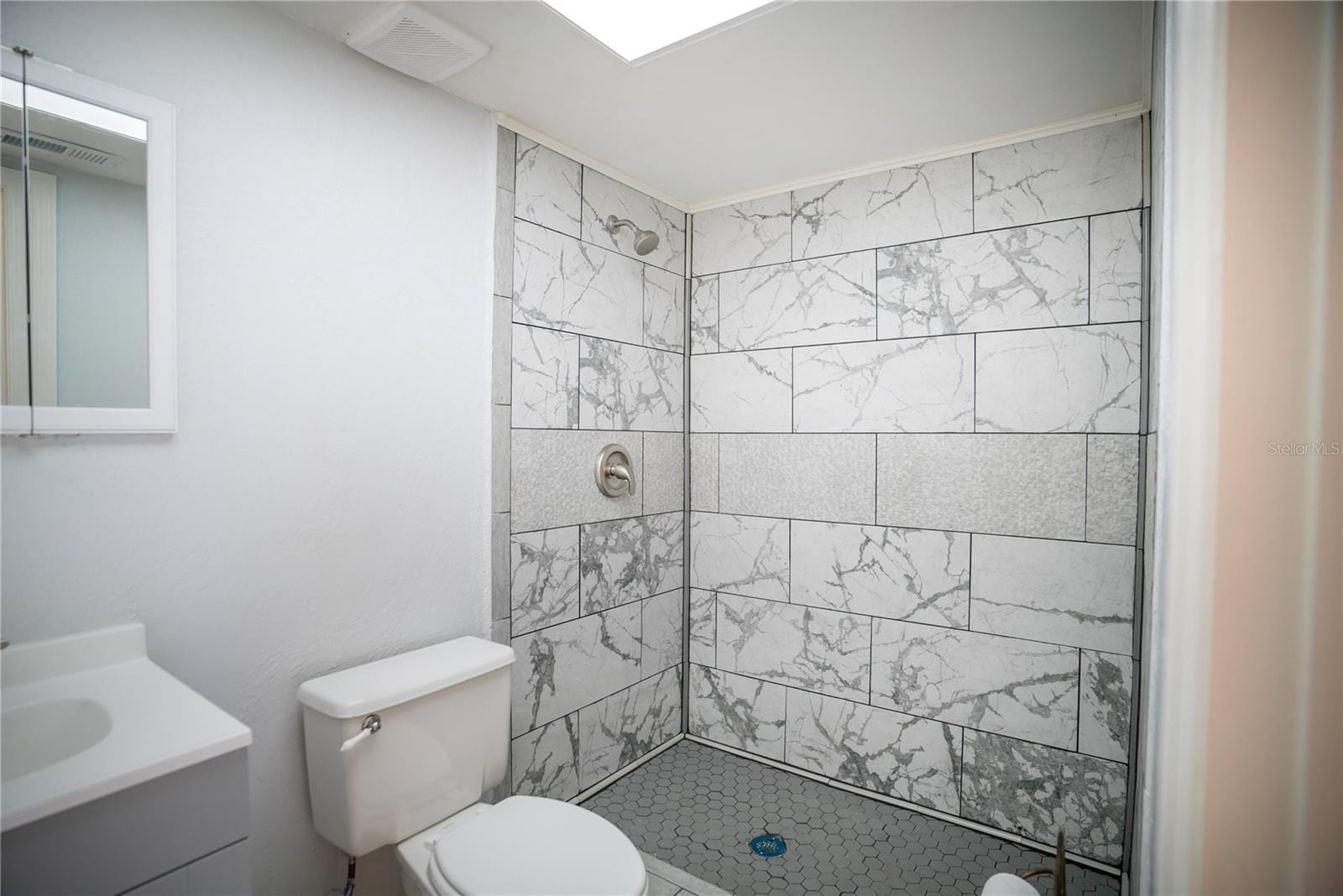 3320 Las Brisas Dr photo 4