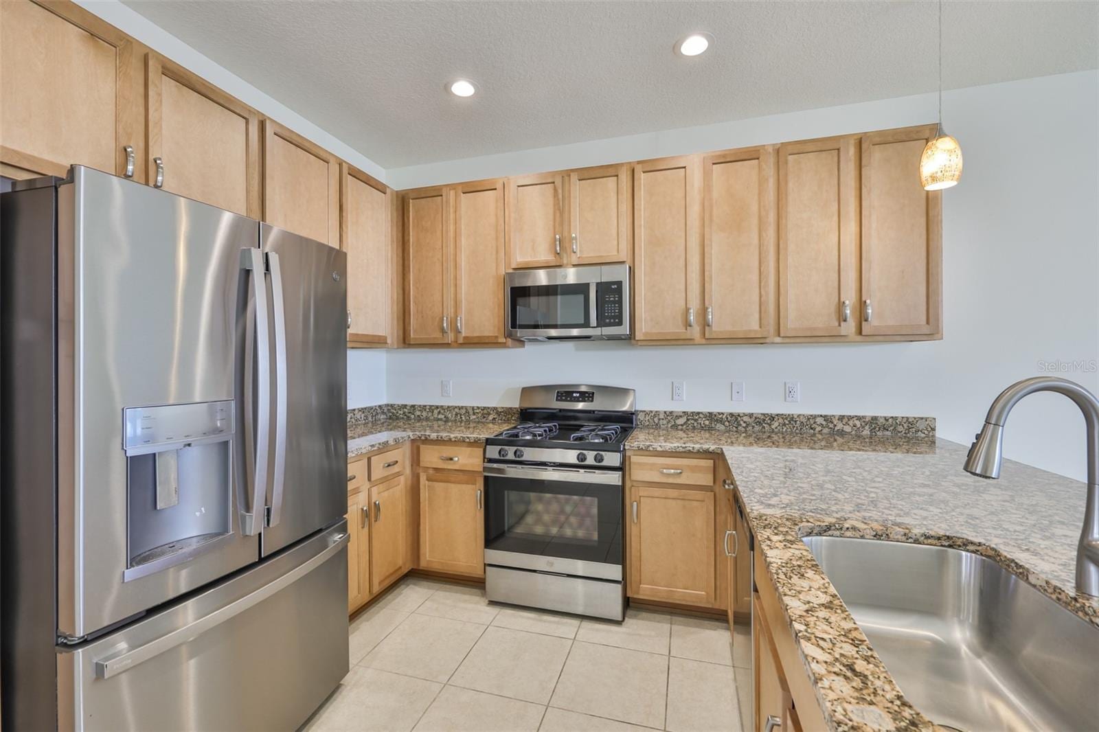 4906 Avila Lakes Dr photo 5