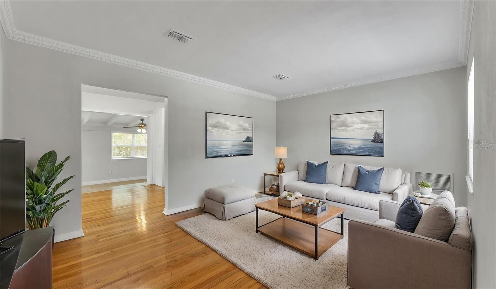 614 W Shady Ln photo 2