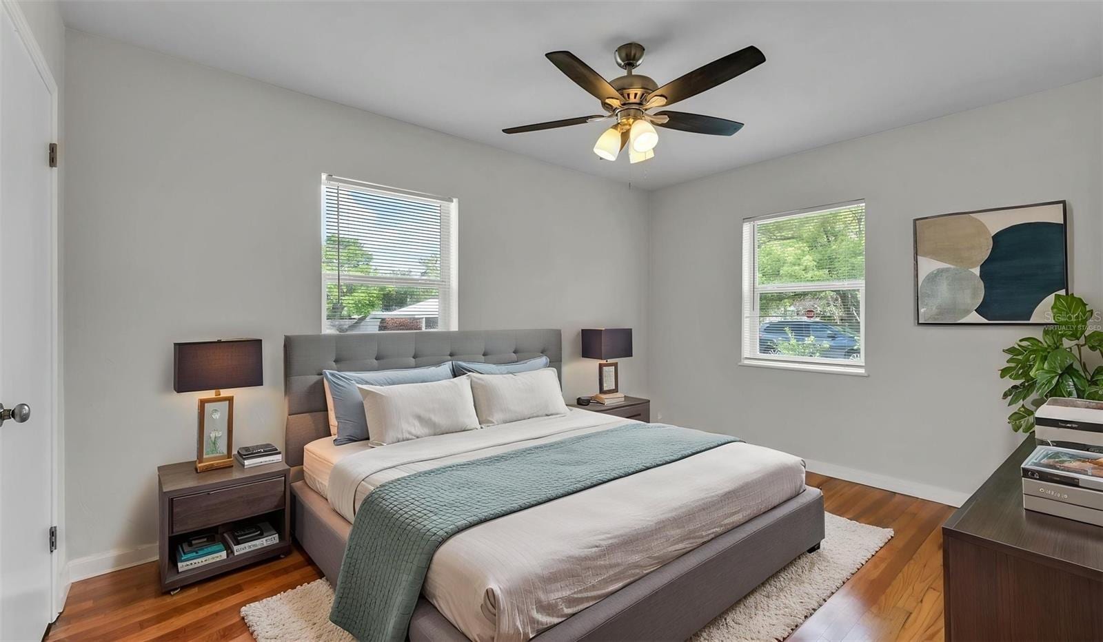 614 W Shady Ln photo 3