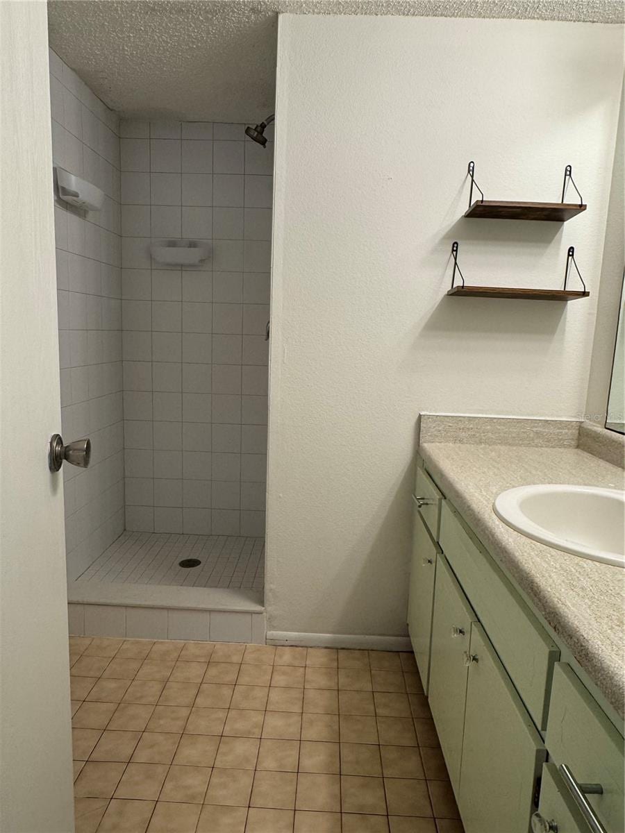 1126 King Arthur CT #413 photo 5