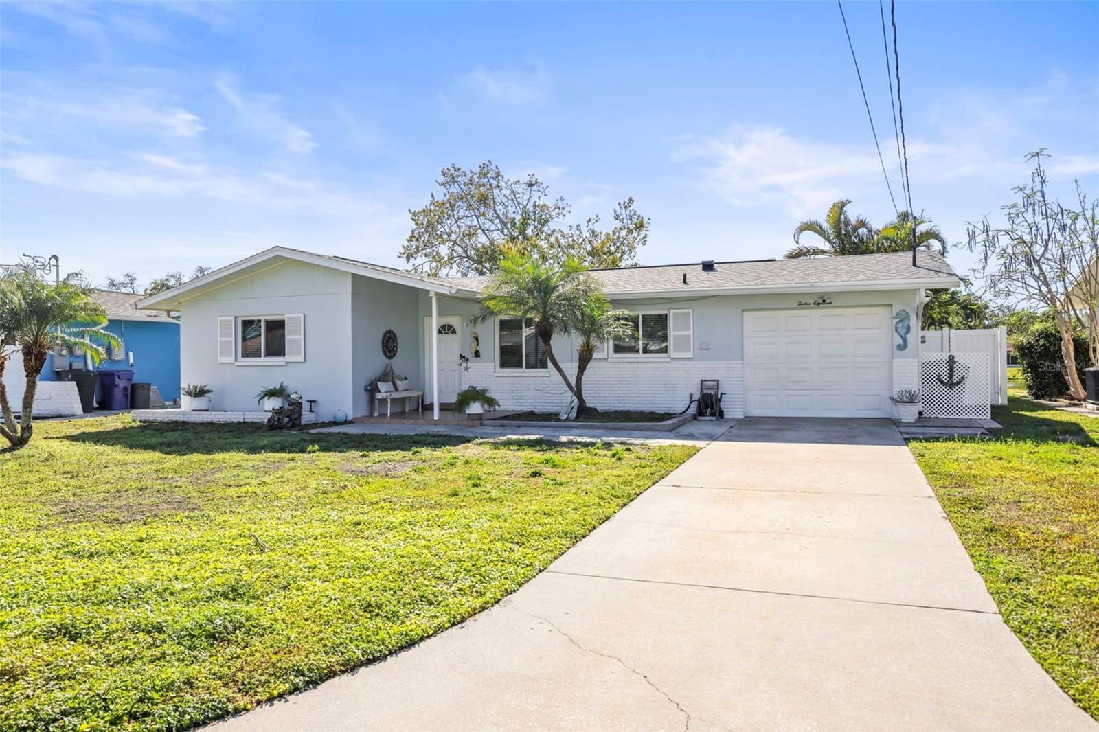 1218 Lazy Lake Rd E photo 4