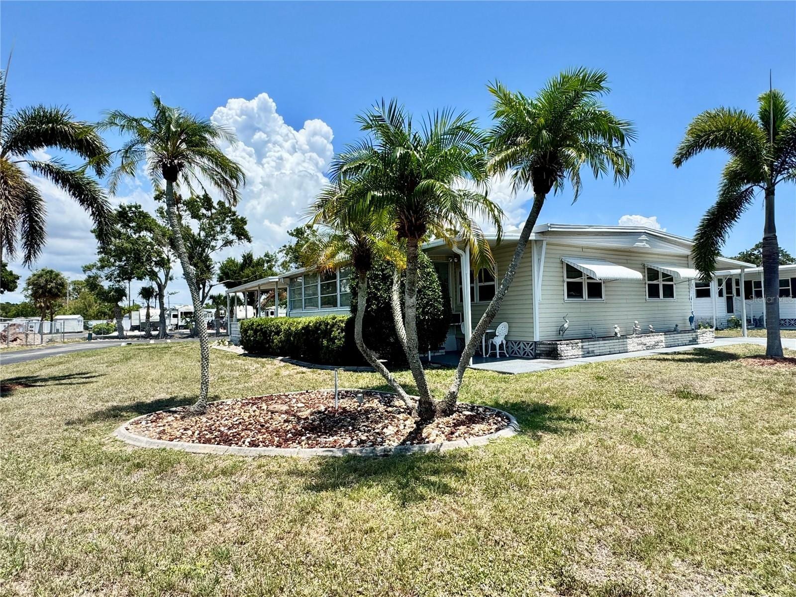 5511 Denmark Dr photo 2