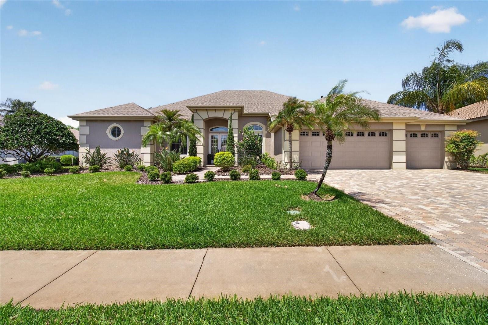 4052 Capitol Dr photo 2