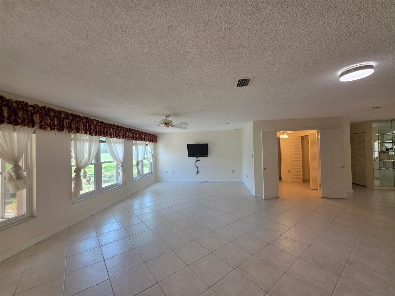 2376 Bent Pine CT photo 4