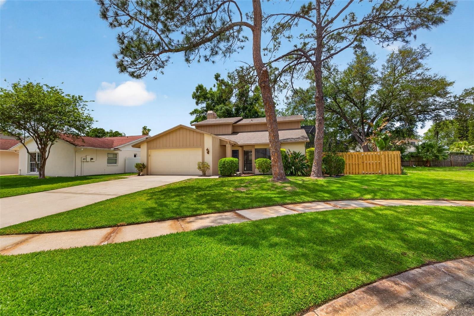 15710 Pinto Pl photo 2