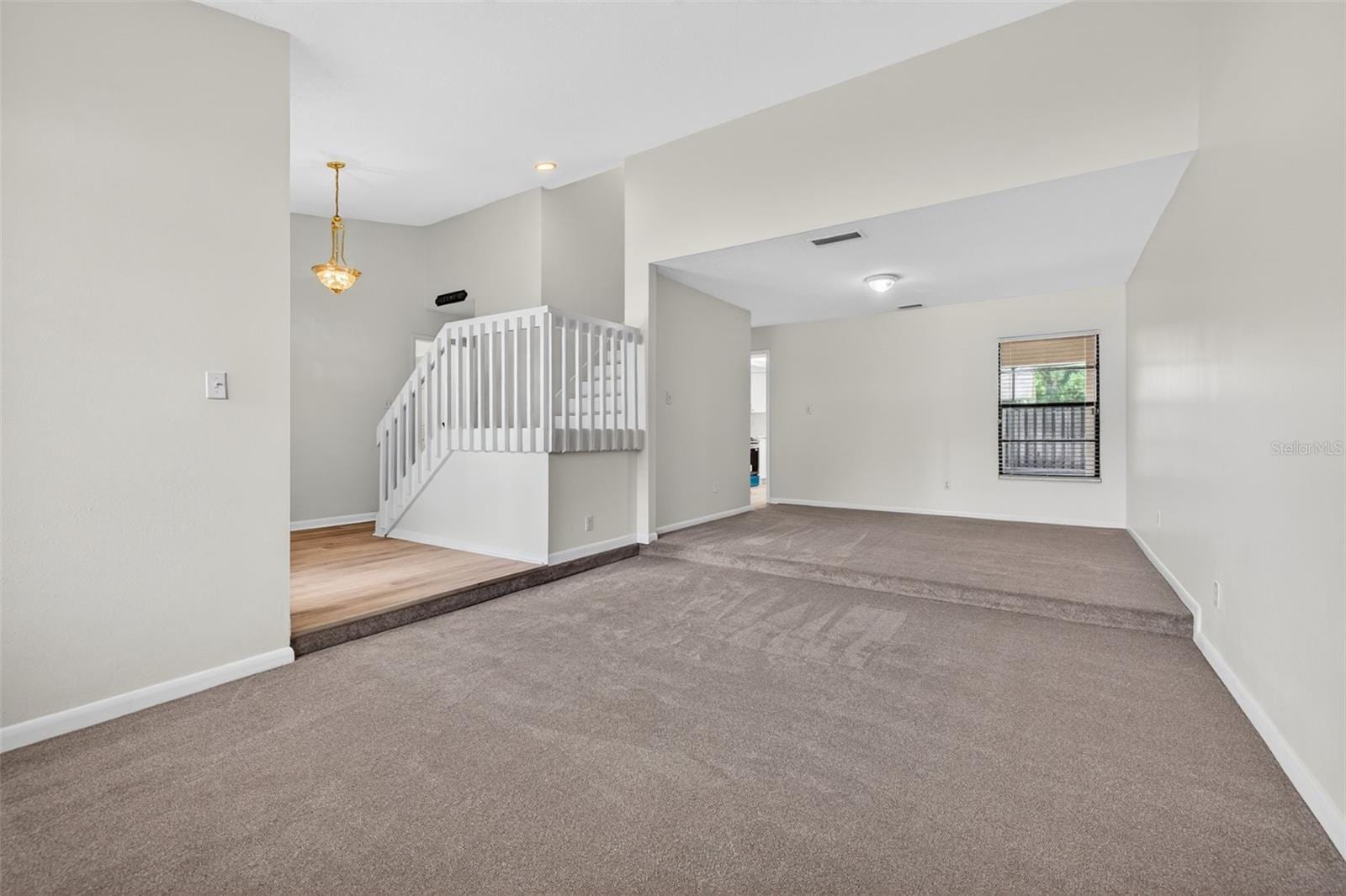 15710 Pinto Pl photo 4