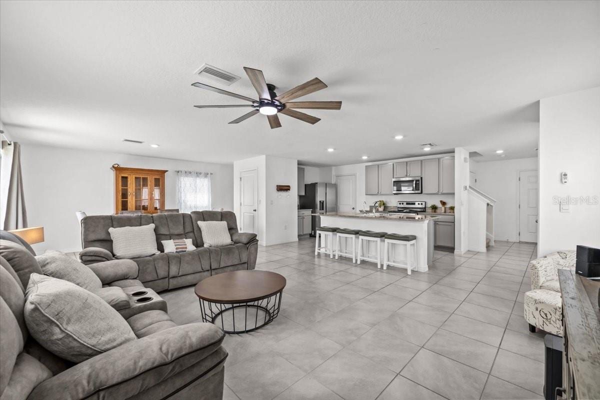 12148 White Cypress Pl photo 3