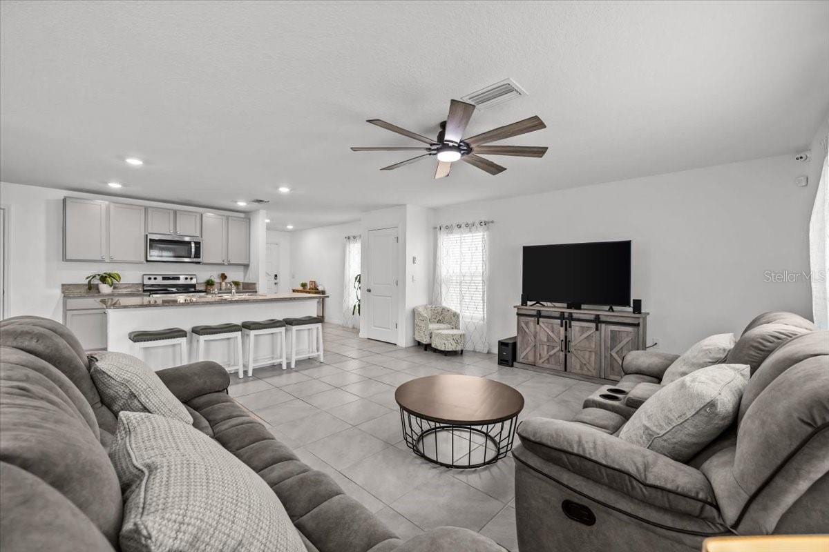 12148 White Cypress Pl photo 5