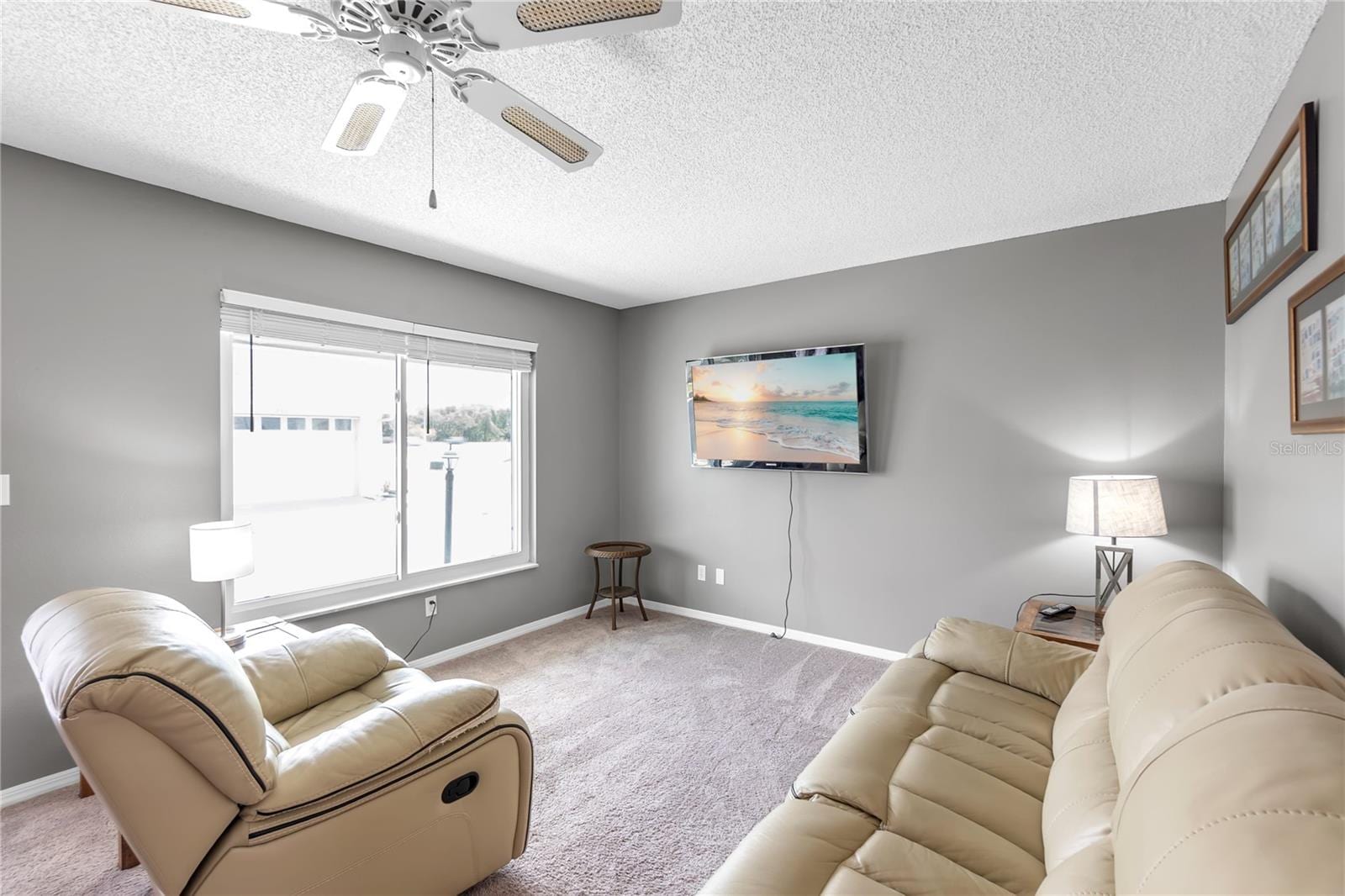 702 Huxley Pl photo 3