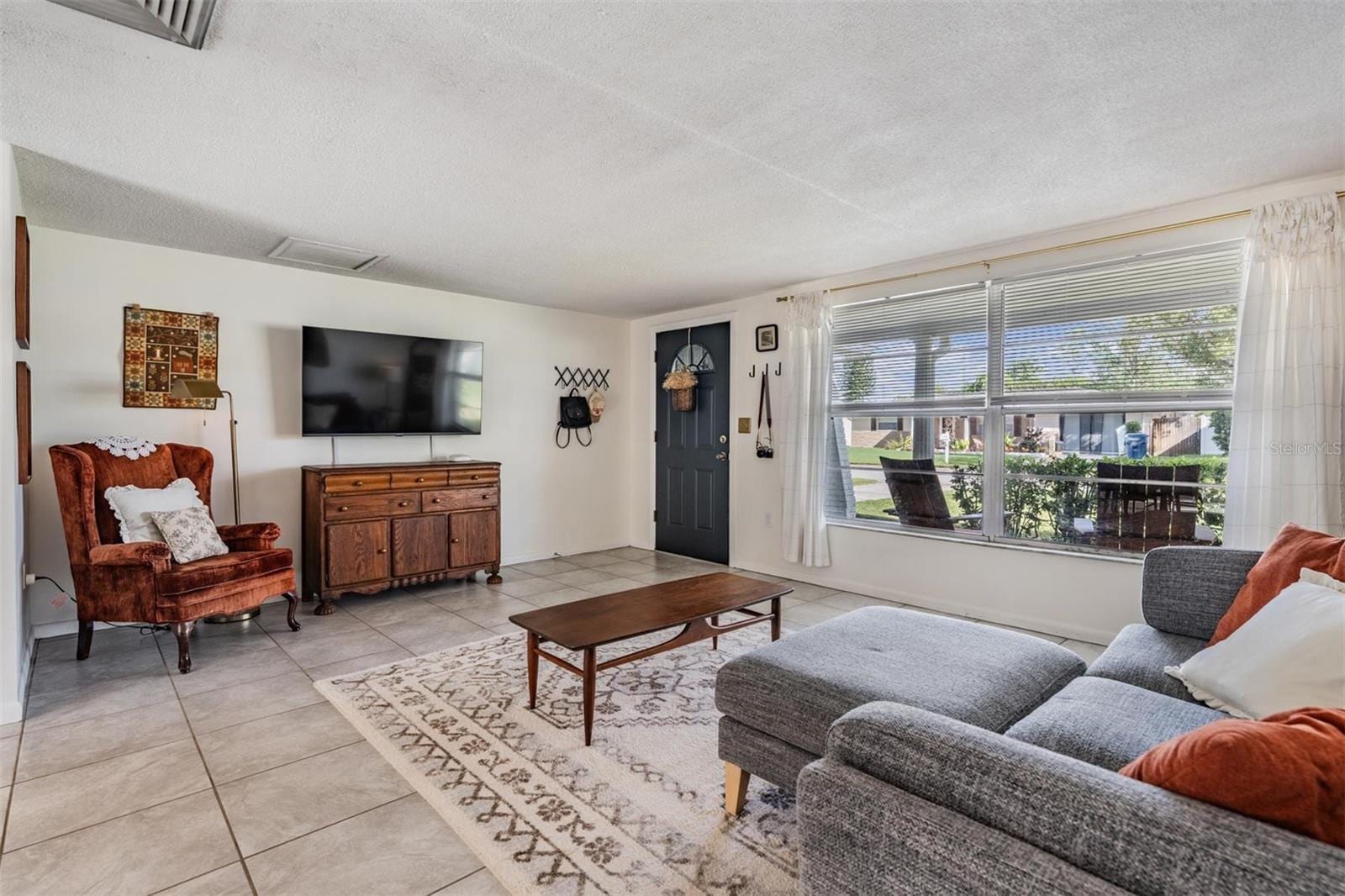 7916 Yucca Dr photo 3