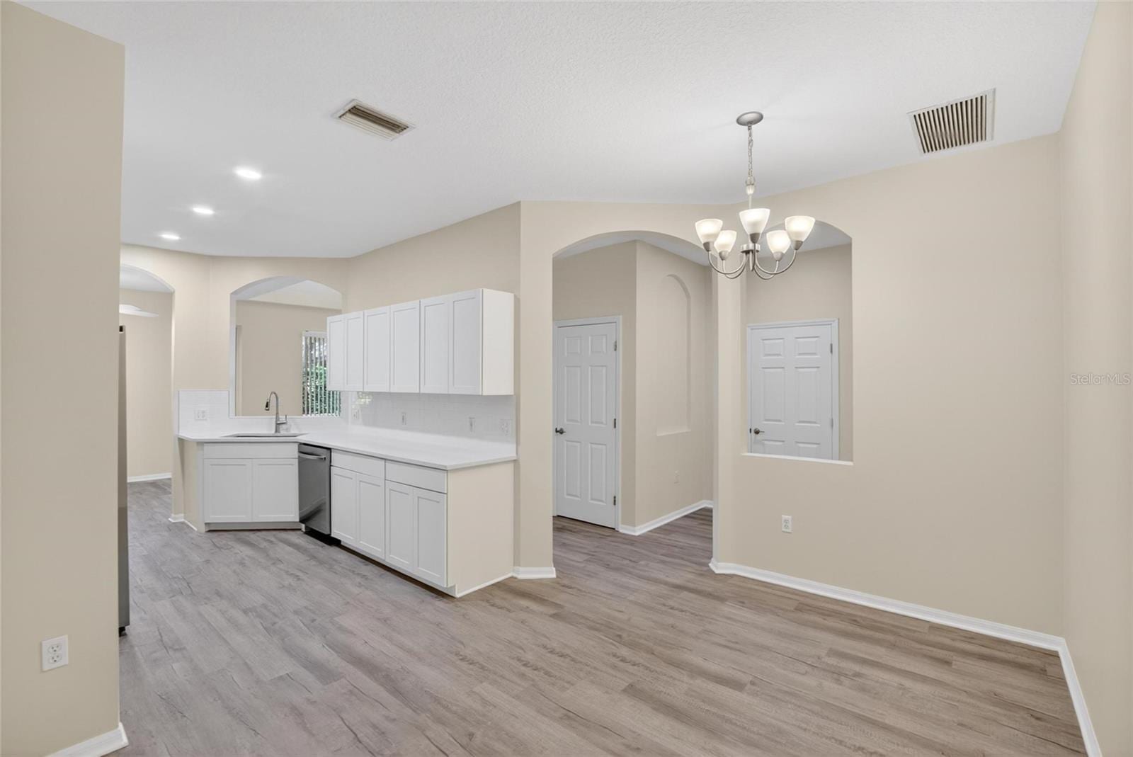 6418 Rosefinch CT #103 photo 4