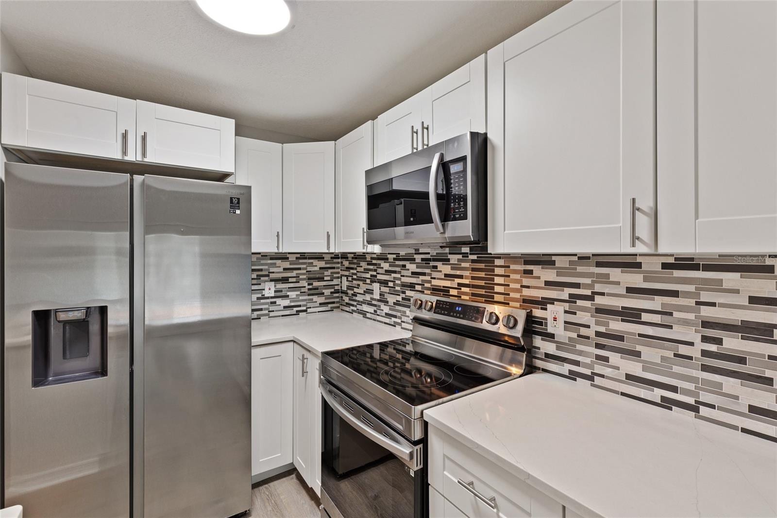 4330 Tyler Cir N photo 4