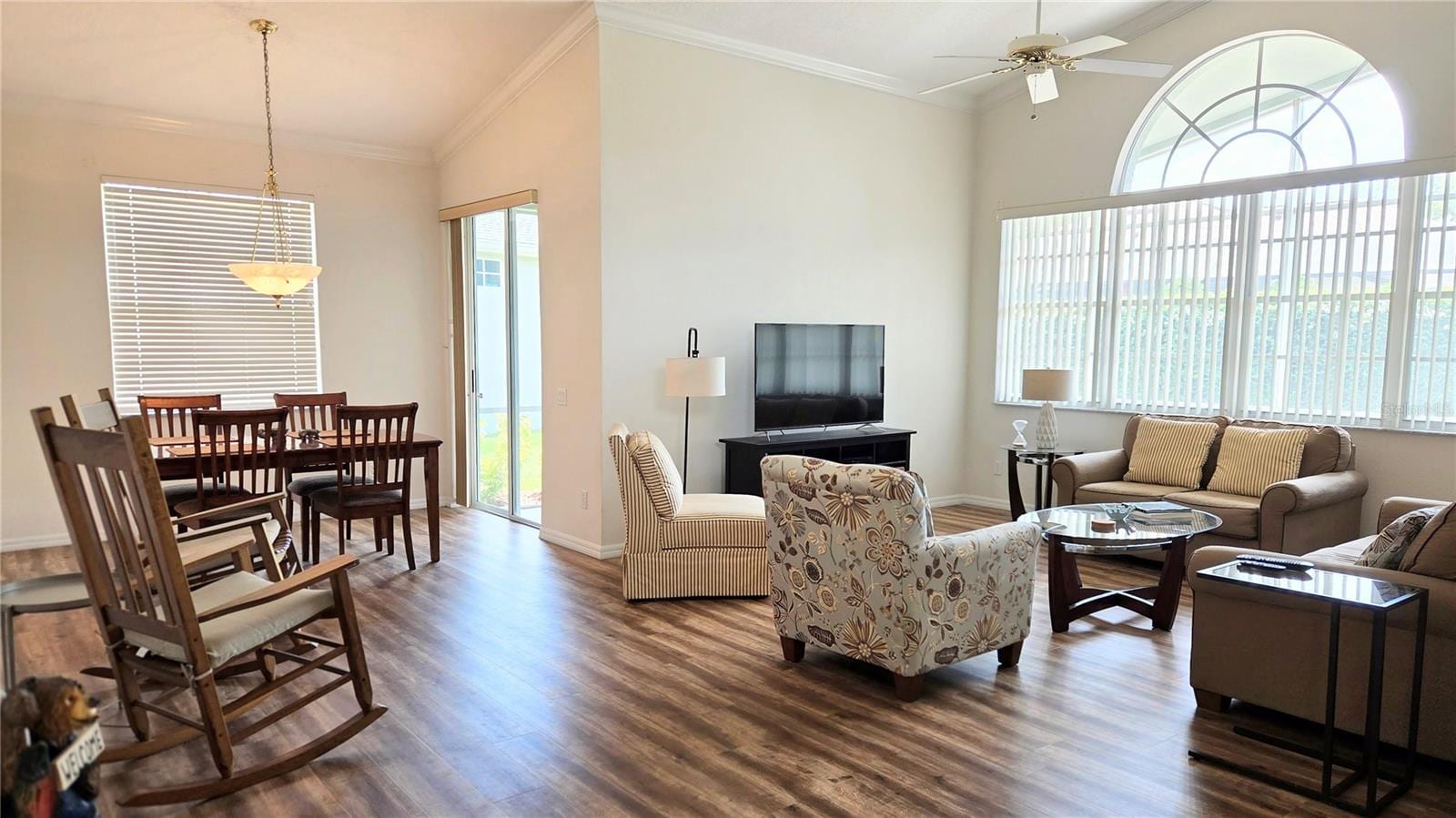 9222 Bonnington Dr photo 2