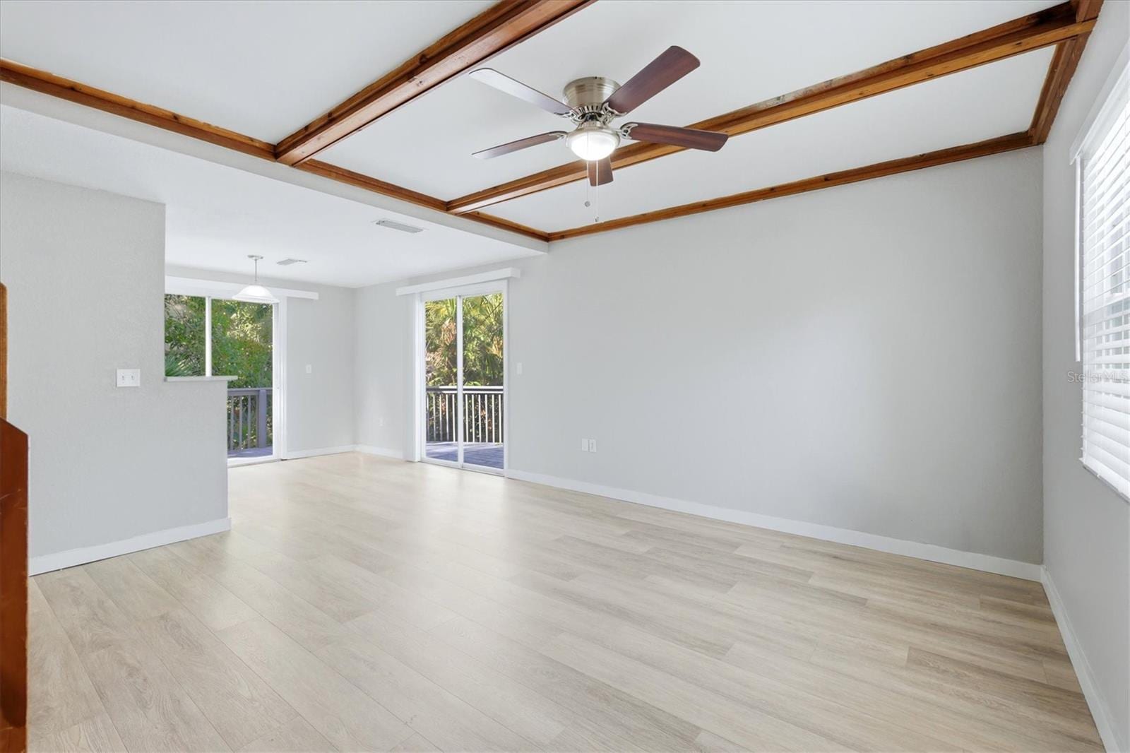 2852 Nassau St photo 3