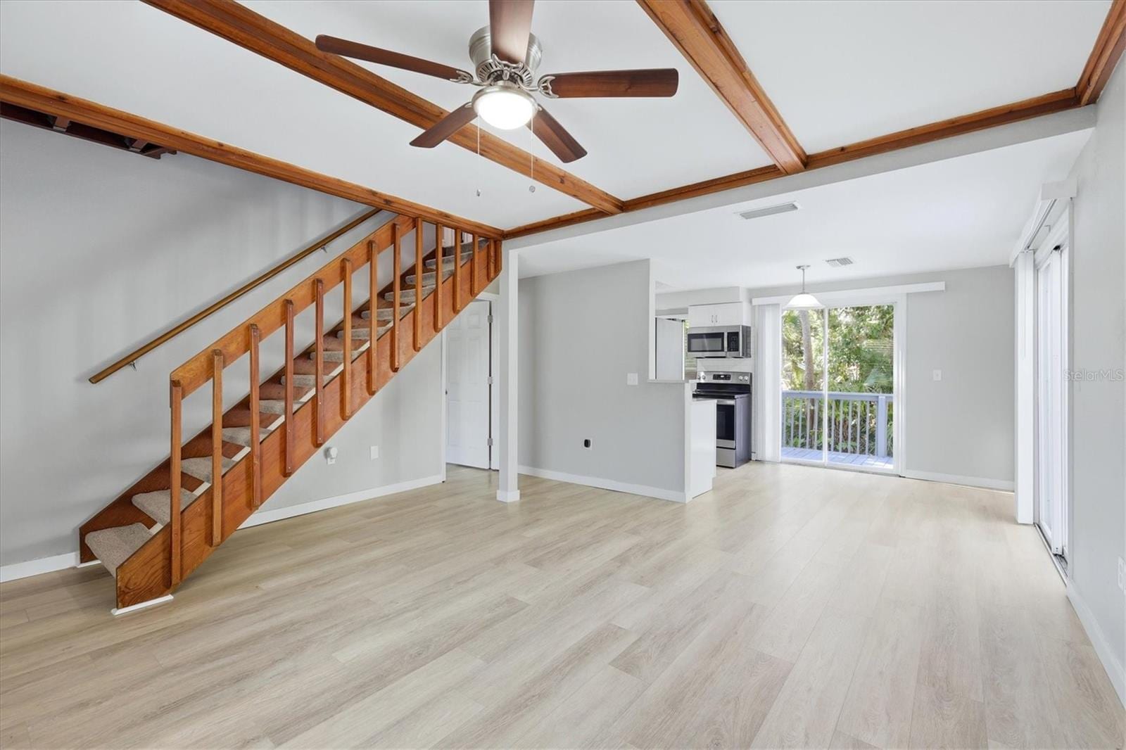 2852 Nassau St photo 4