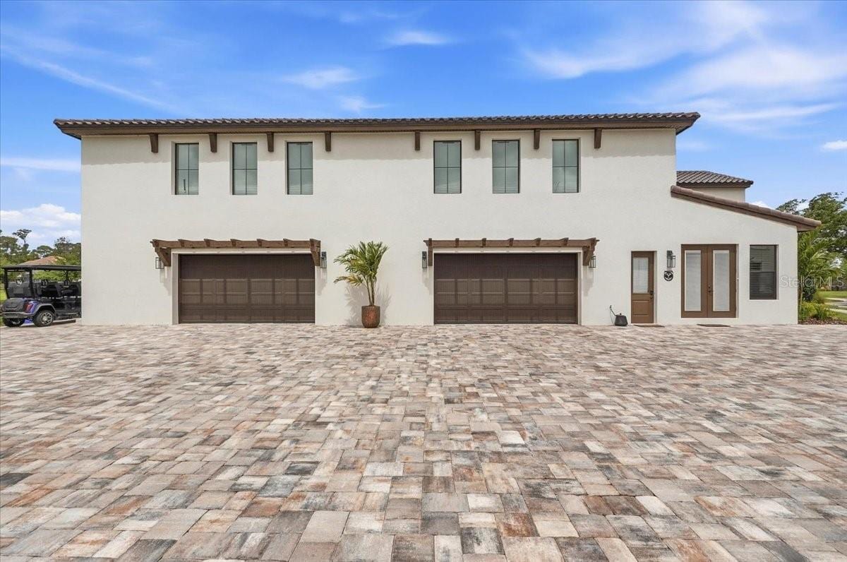 2398 Heritage Lakes Dr photo 4