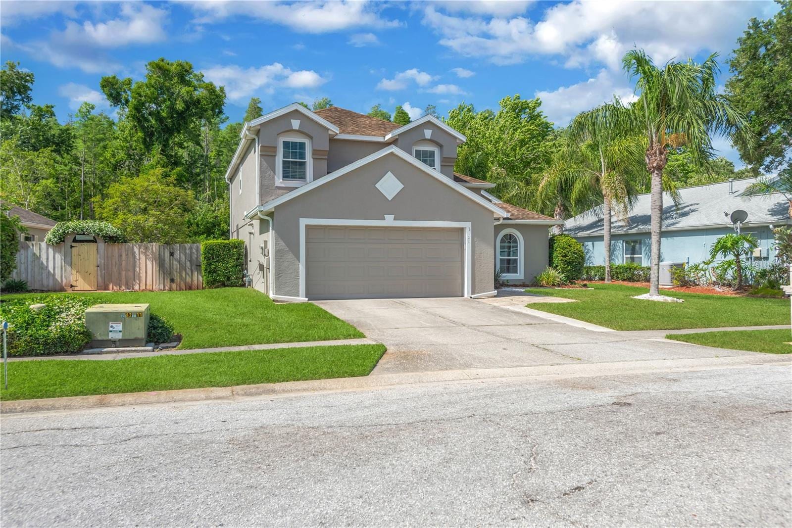 1211 Timber Trace Dr photo 2