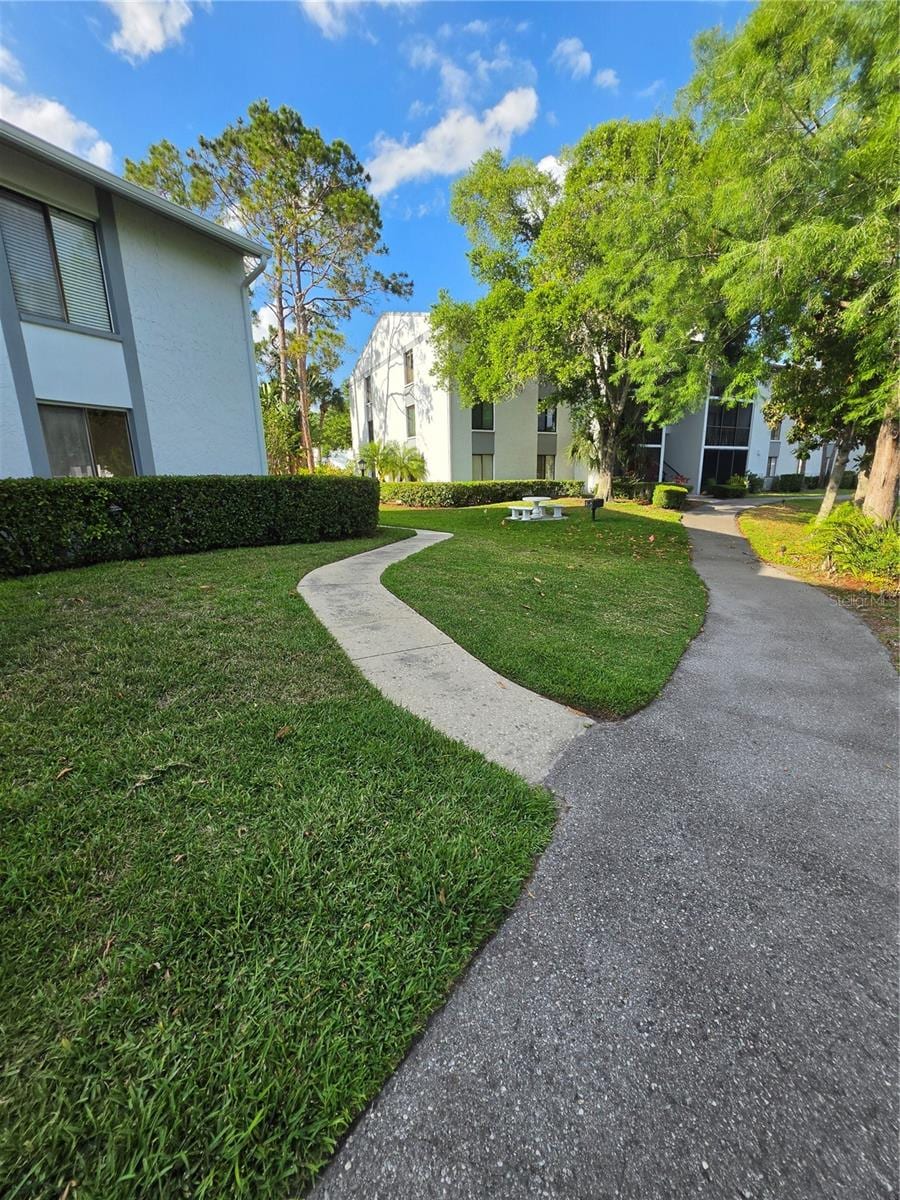 1281 Pine Ridge Cir E #B1 photo 2