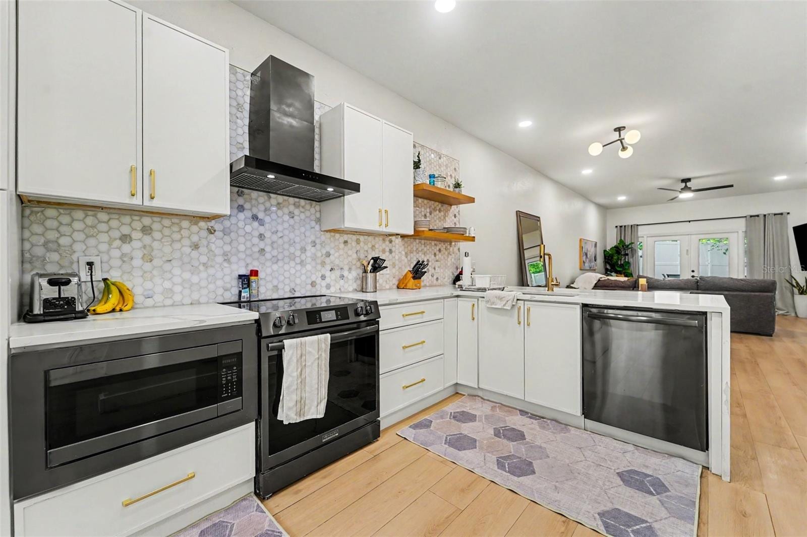 2511 W Texas Ave #B photo 2