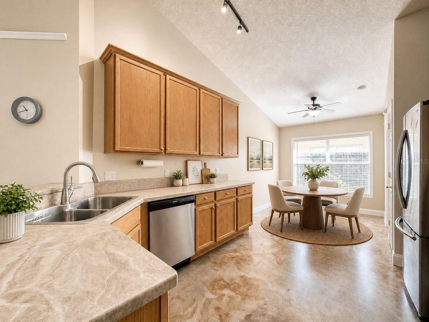 7116 Colony Pointe Dr photo 5