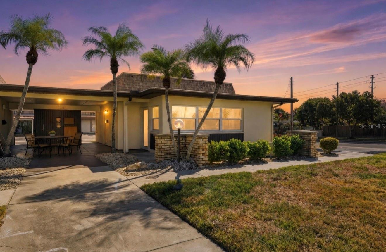 5153 Turquoise Ln #102 photo 2